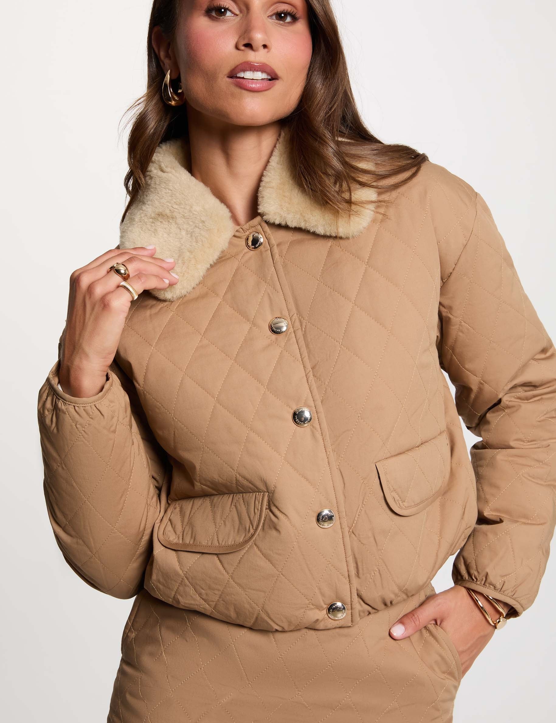 Veste courte matelass&eacute;e marron cognac femme
