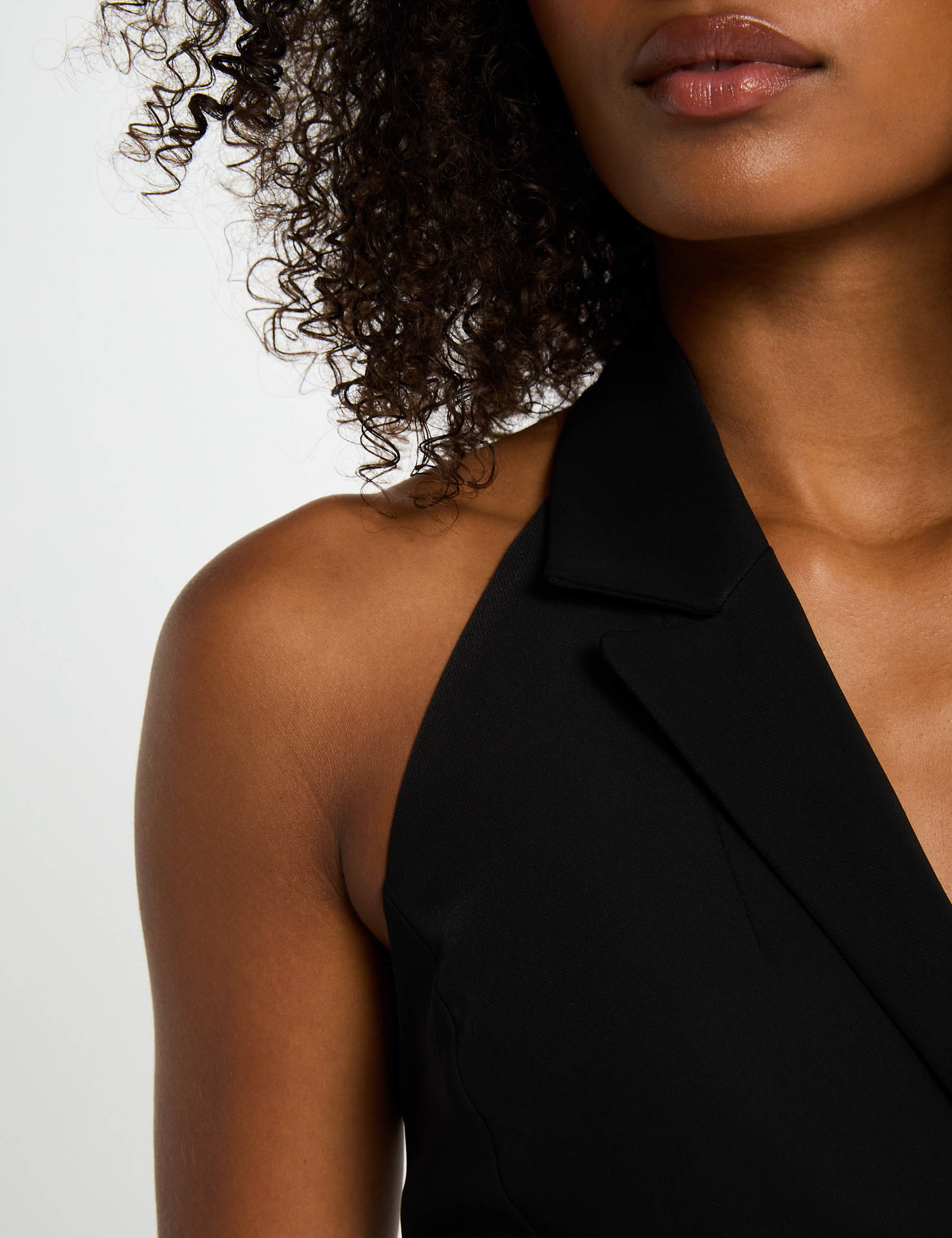 korte overslagjurk zwart vrouw Korte overslagjurk zwart vrouw