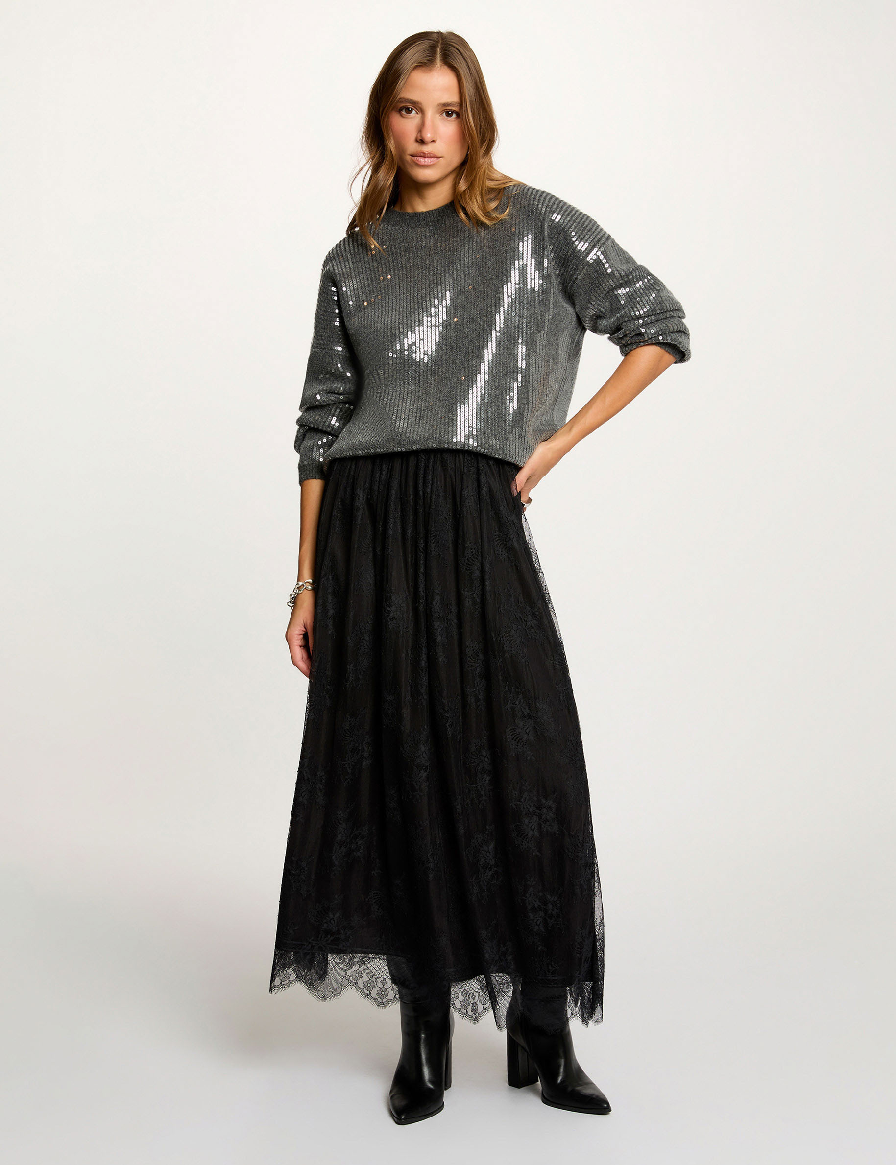 pull sequins col rond gris fonce femme Pull sequins col rond gris foncé femme