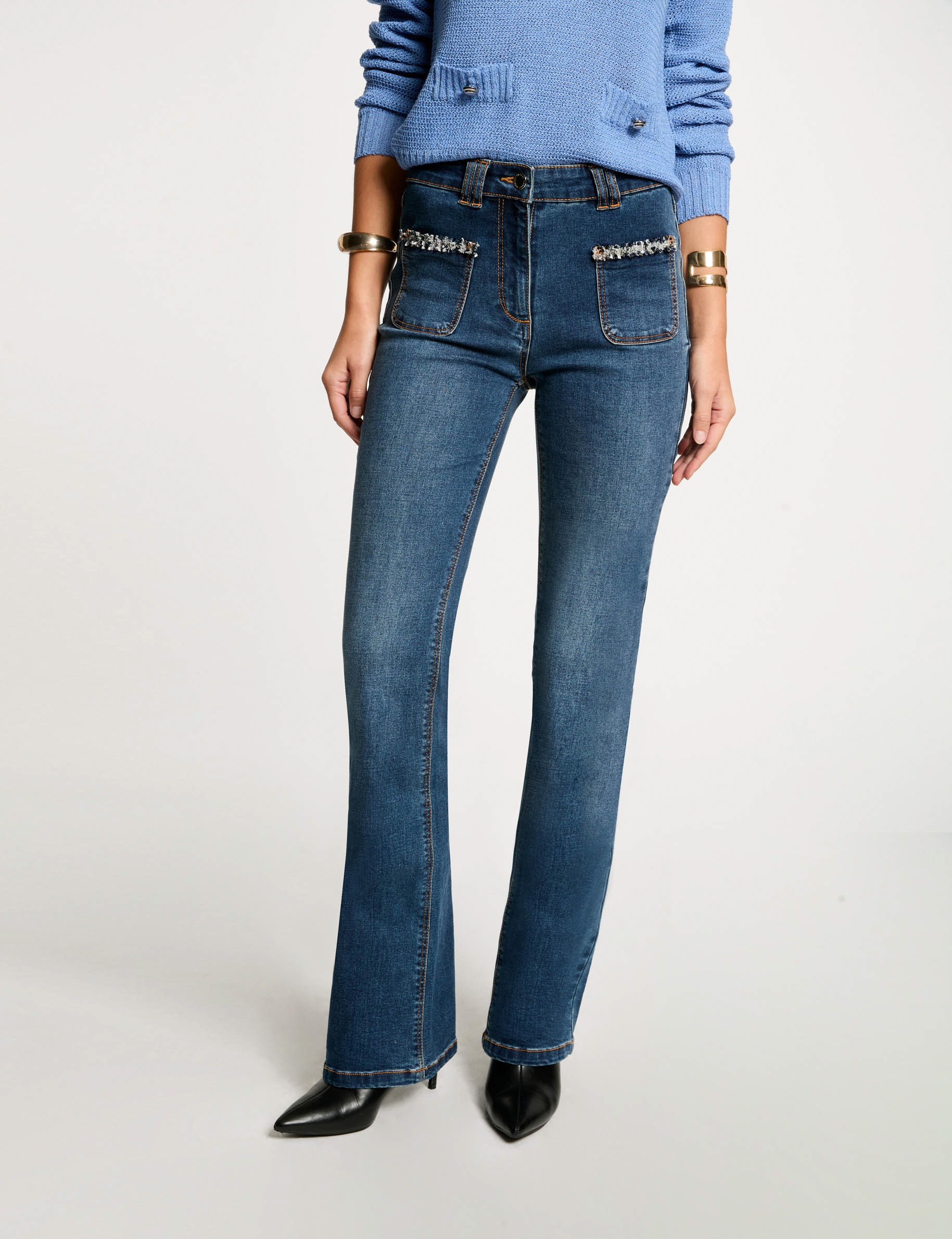 bootcut jeans met franje details stone washed denim vrouw Bootcut jeans met franje details stone washed denim vrouw