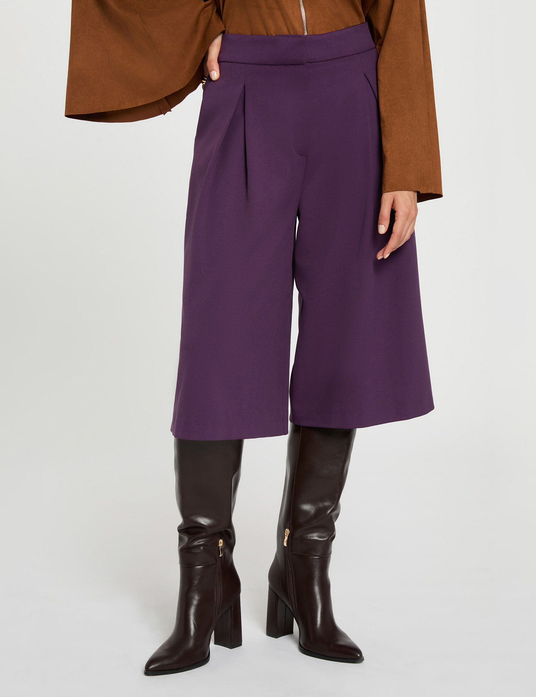 wijde luchtige short donker violet vrouw Wijde, luchtige short donker violet vrouw