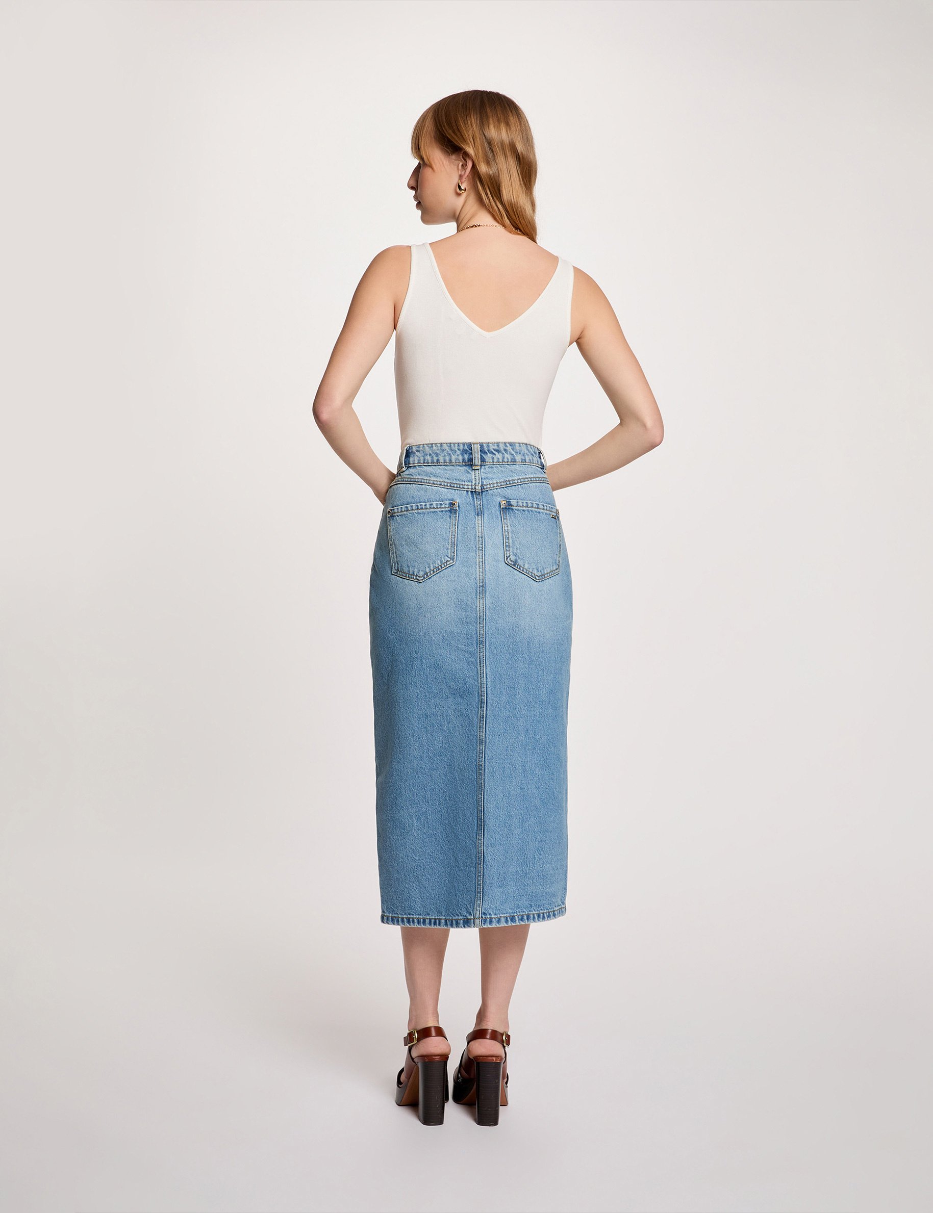 D&eacute;bardeur cintr&eacute; col v blanc femme