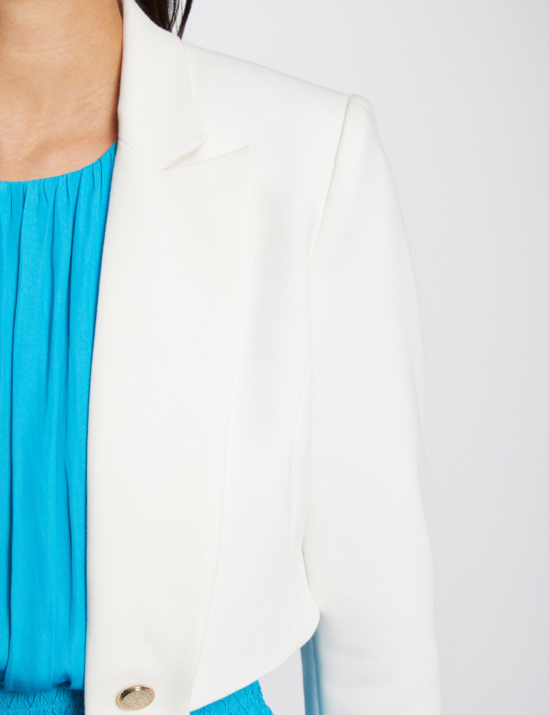 rechte jas met ingekeepte reverskraag ivoor vrouw Rechte jas met ingekeepte reverskraag ivoor vrouw