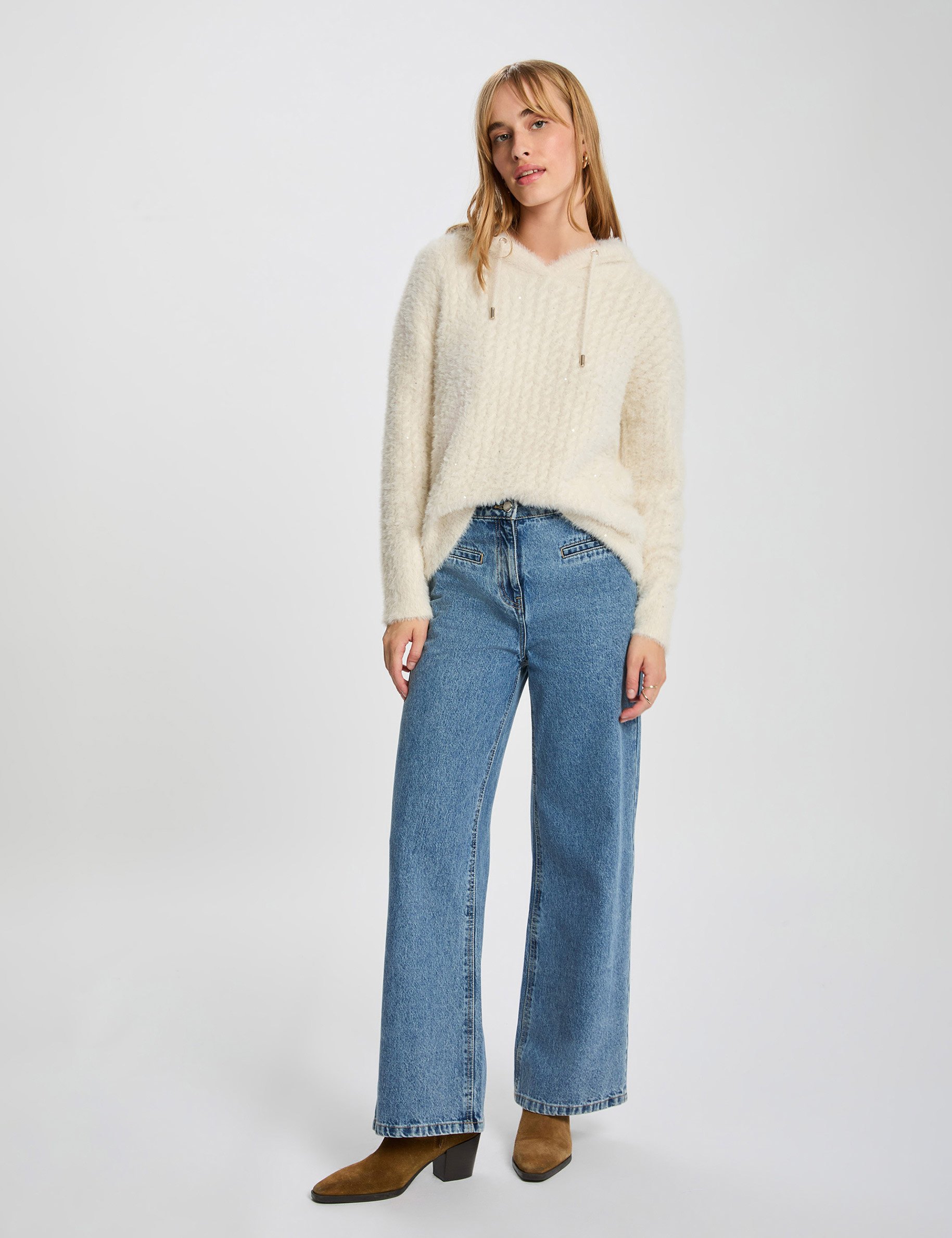 trui met pailletten en capuchon ivoor vrouw Trui met pailletten en capuchon ivoor vrouw