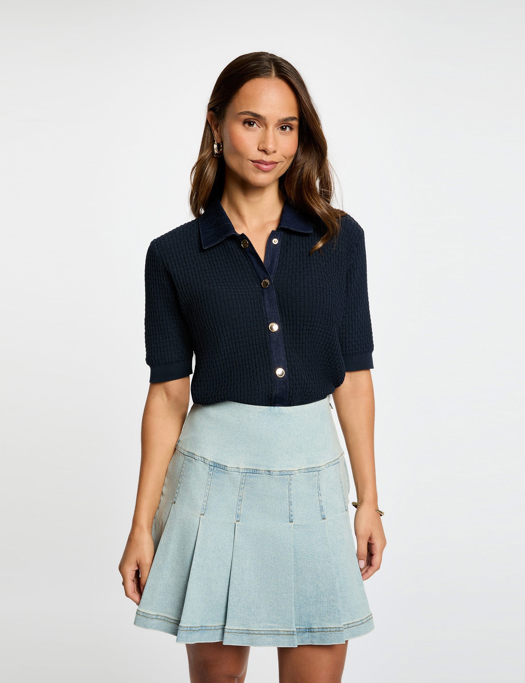 Jupe courte pliss&eacute;e denim bleach femme