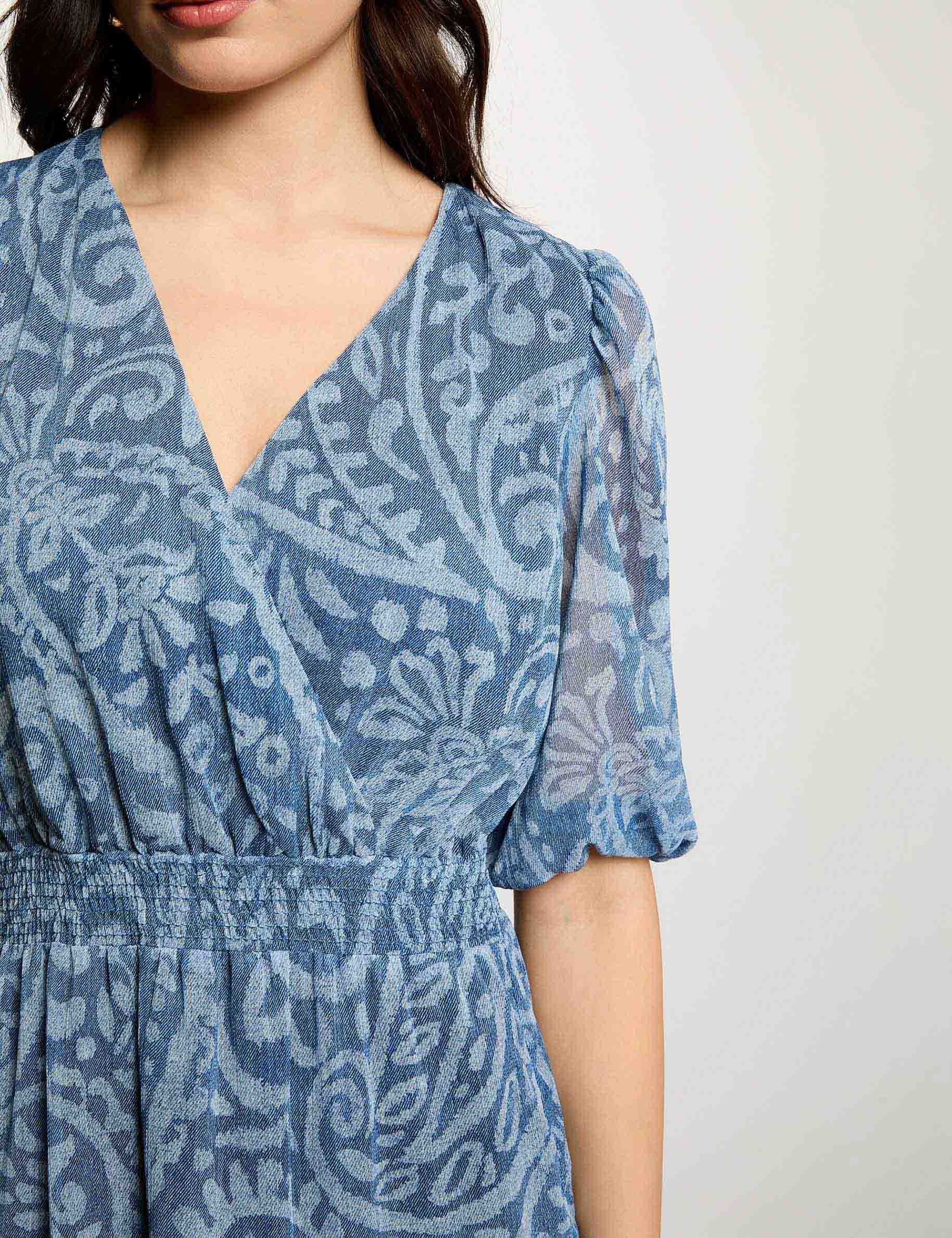 Korte overslagjurk meerkleurig vrouw