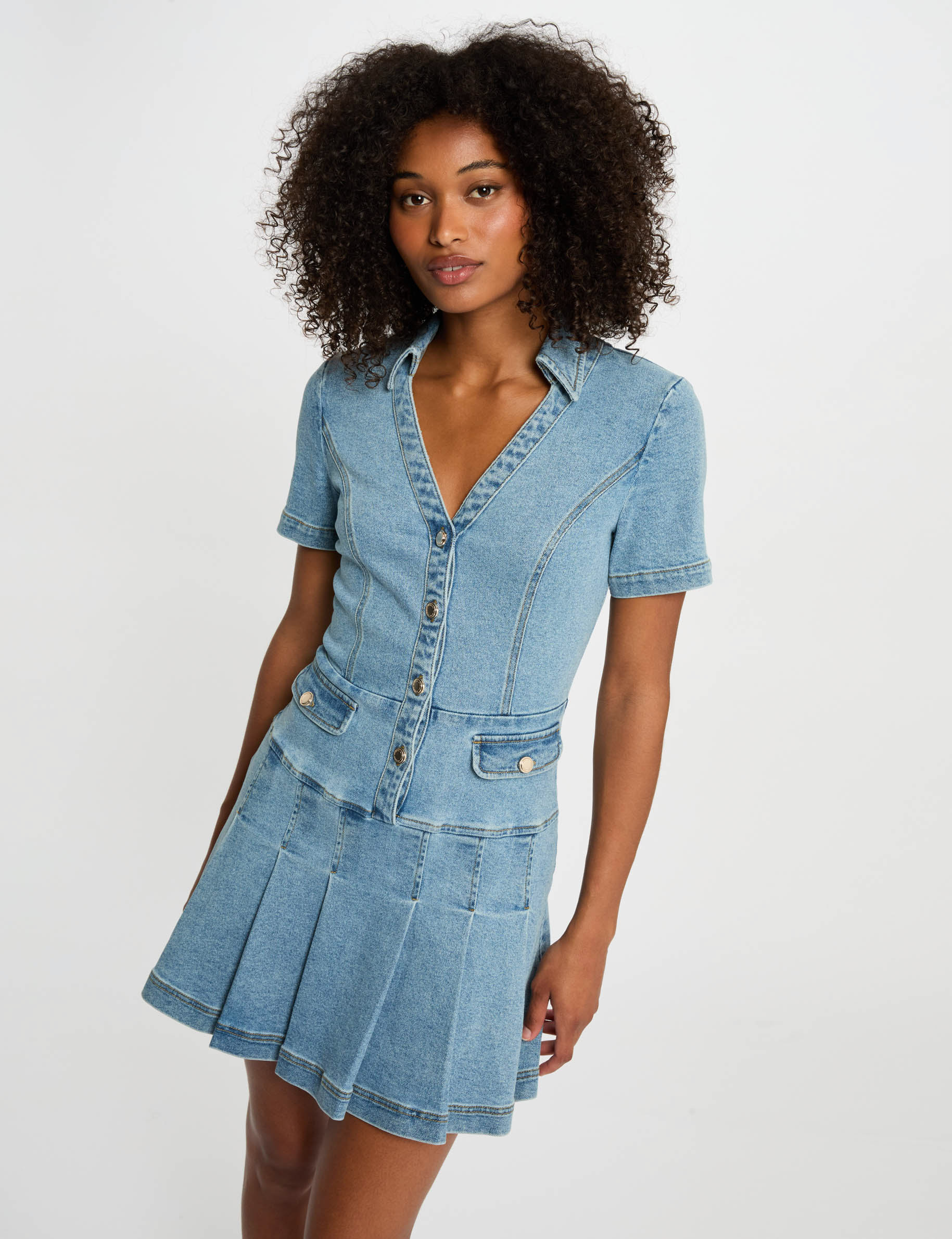korte trapeze jurk van denim stone washed denim vrouw Korte trapeze jurk van denim stone washed denim vrouw