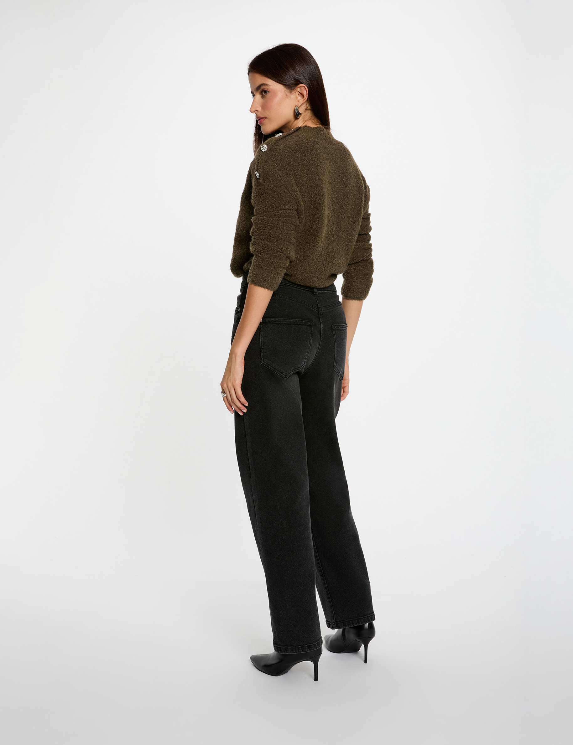 pull col montant et boutons vert kaki femme Pull col montant et boutons vert kaki femme