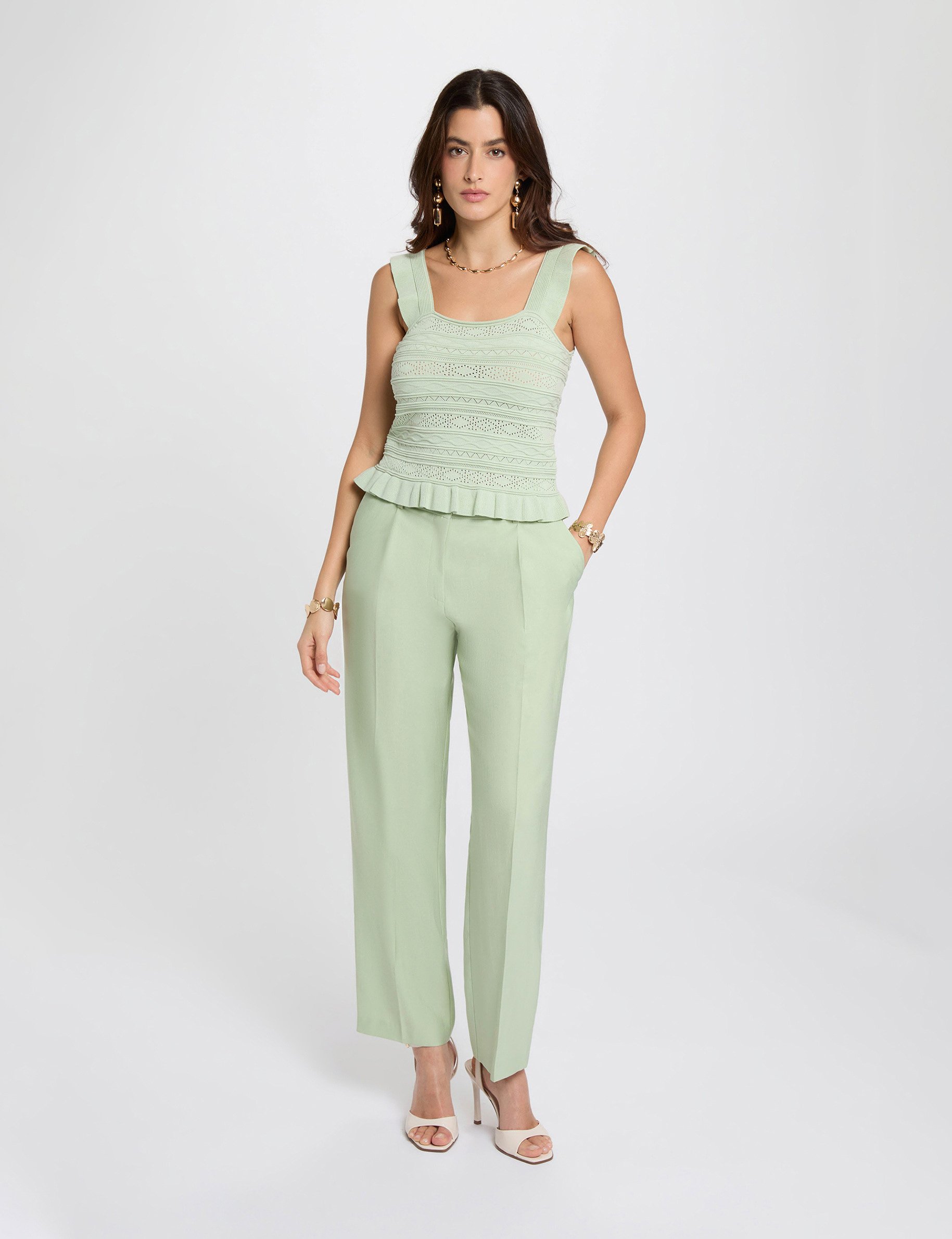 Pull ajust&eacute; encolure carr&eacute;e vert pastel femme