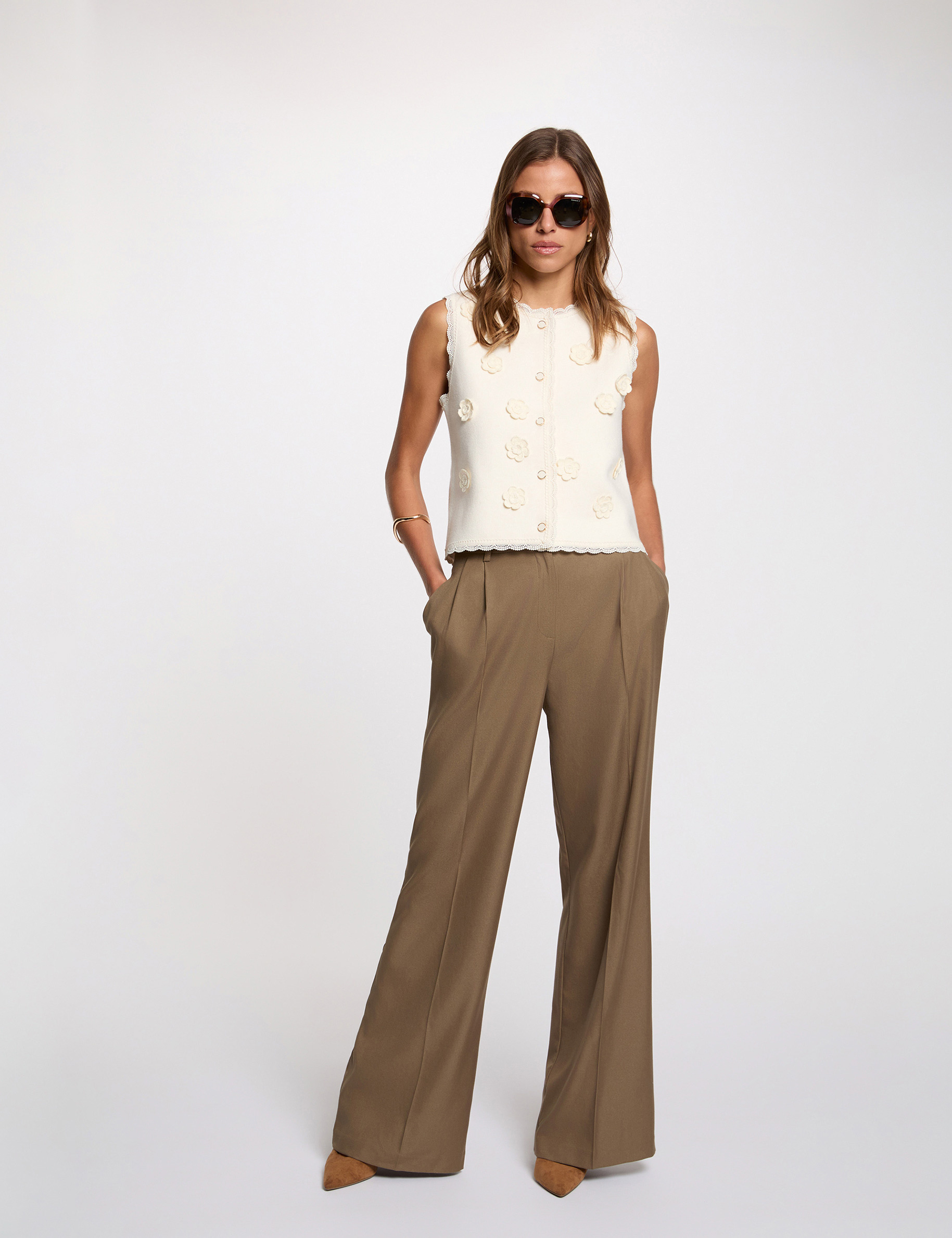 Gilet ajust&eacute; col rond ivoire femme