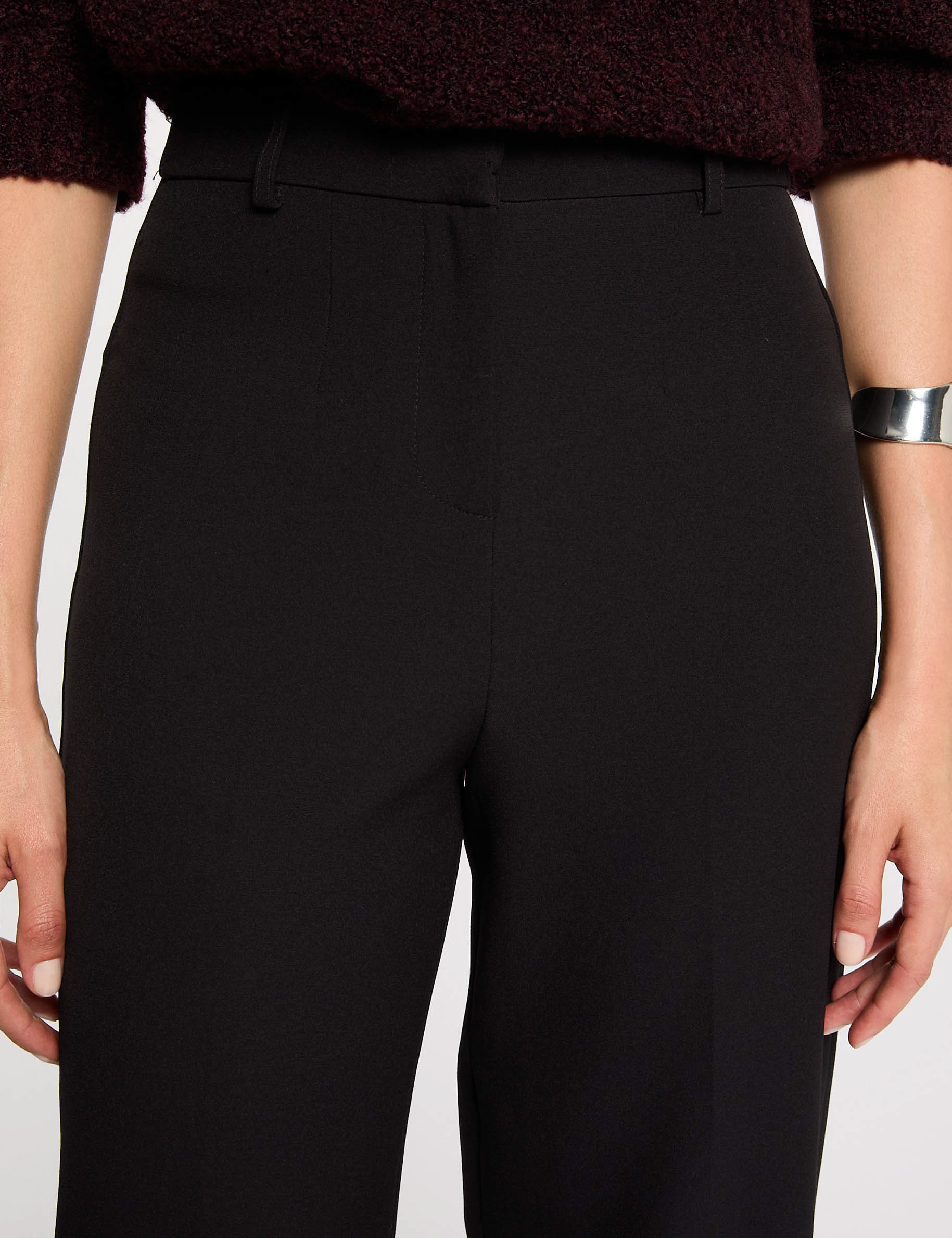 Rechte broek met plooitjes zwart vrouw
