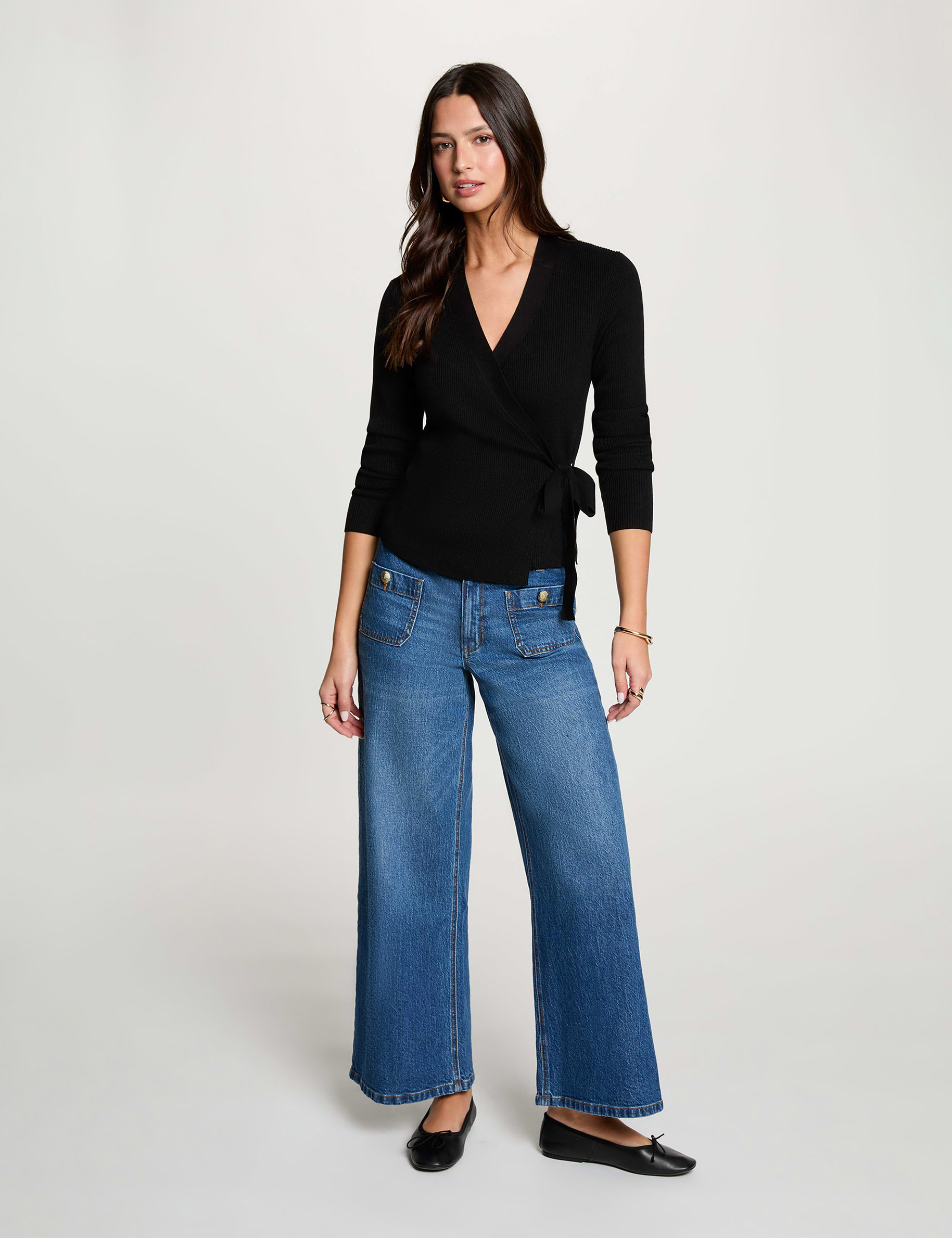 Pull cache-coeur col v noir femme