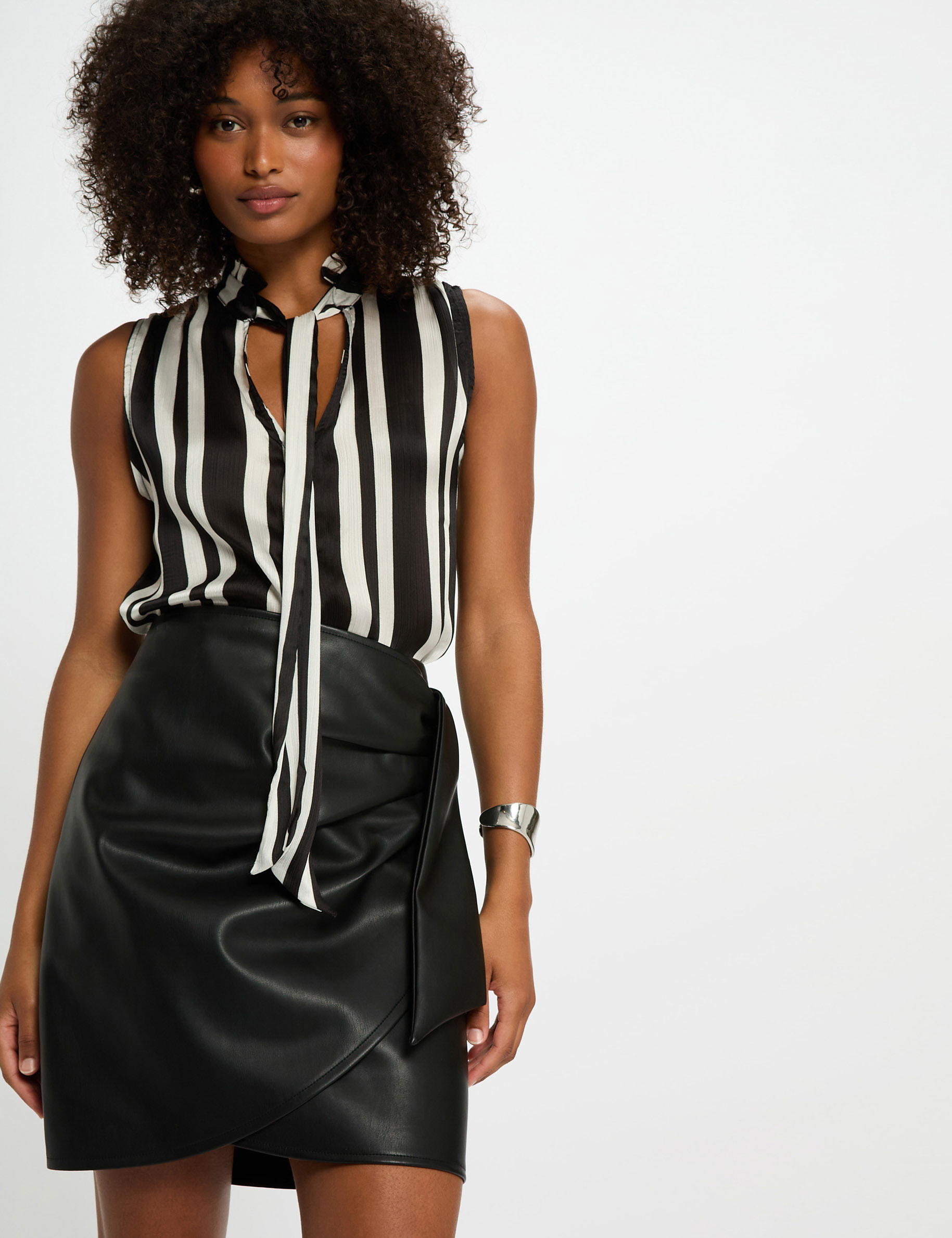 jupe courte simili cuir noir femme Jupe courte simili cuir noir femme