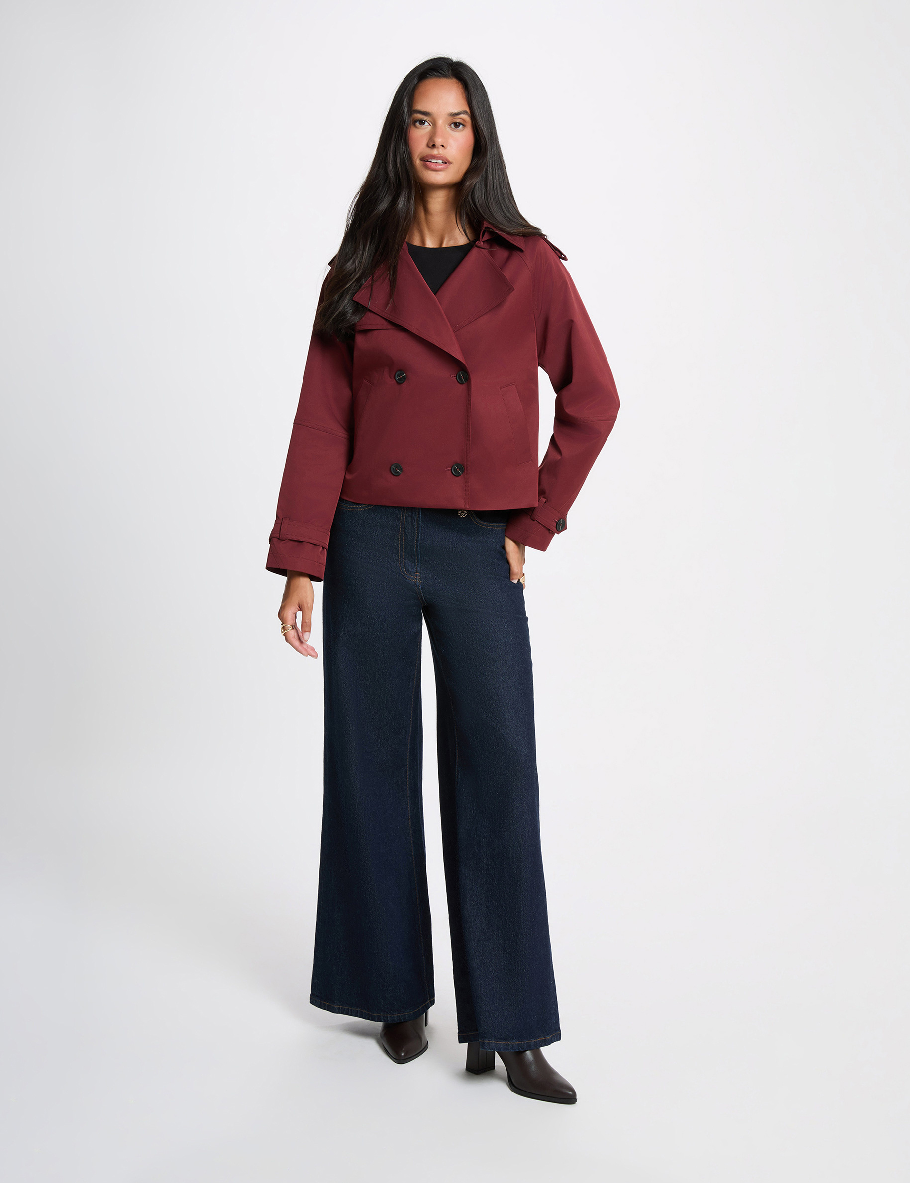 Korte trench met capuchon bordeaux vrouw