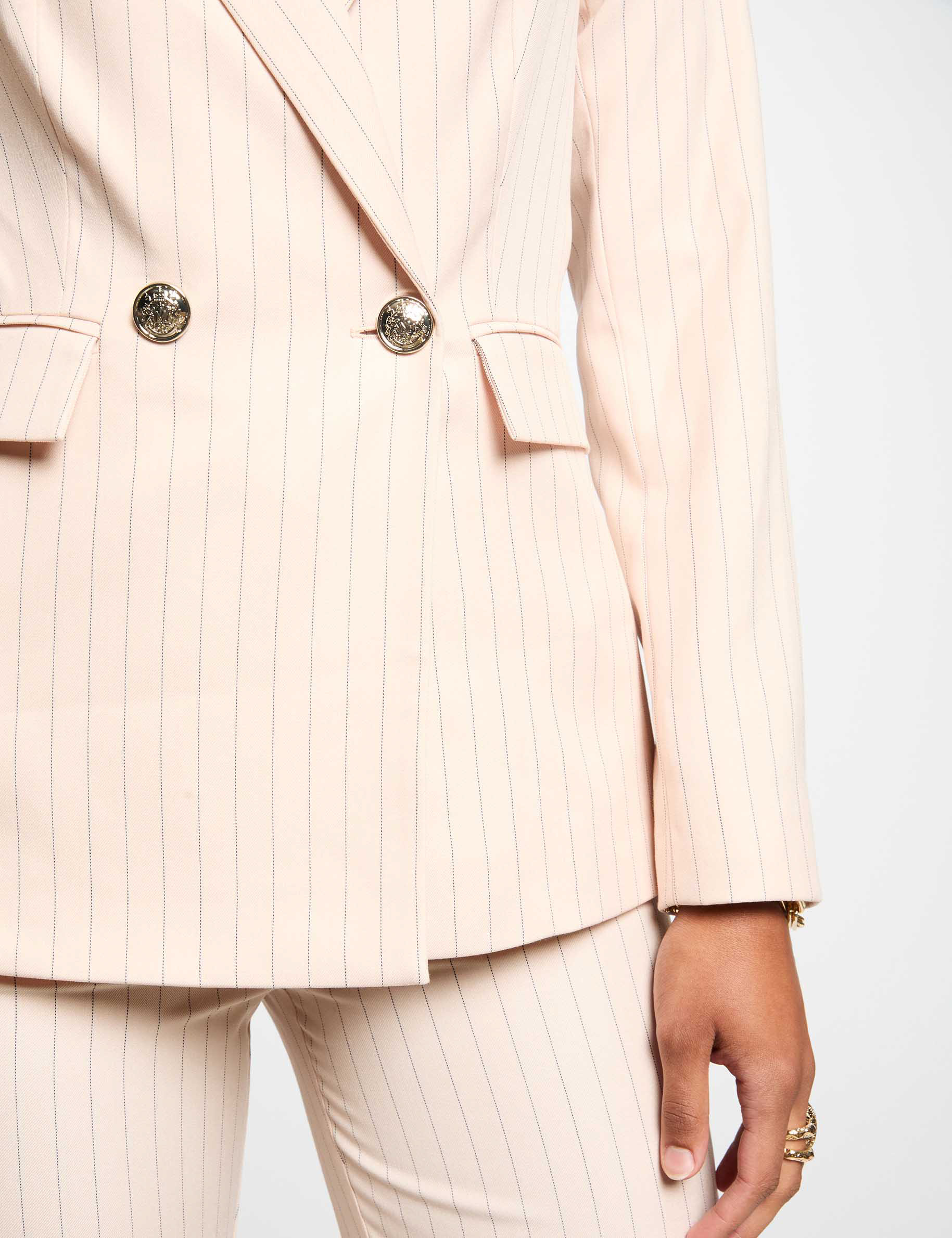getailleerde gestreepte blazer lichtroze vrouw Getailleerde gestreepte blazer lichtroze vrouw