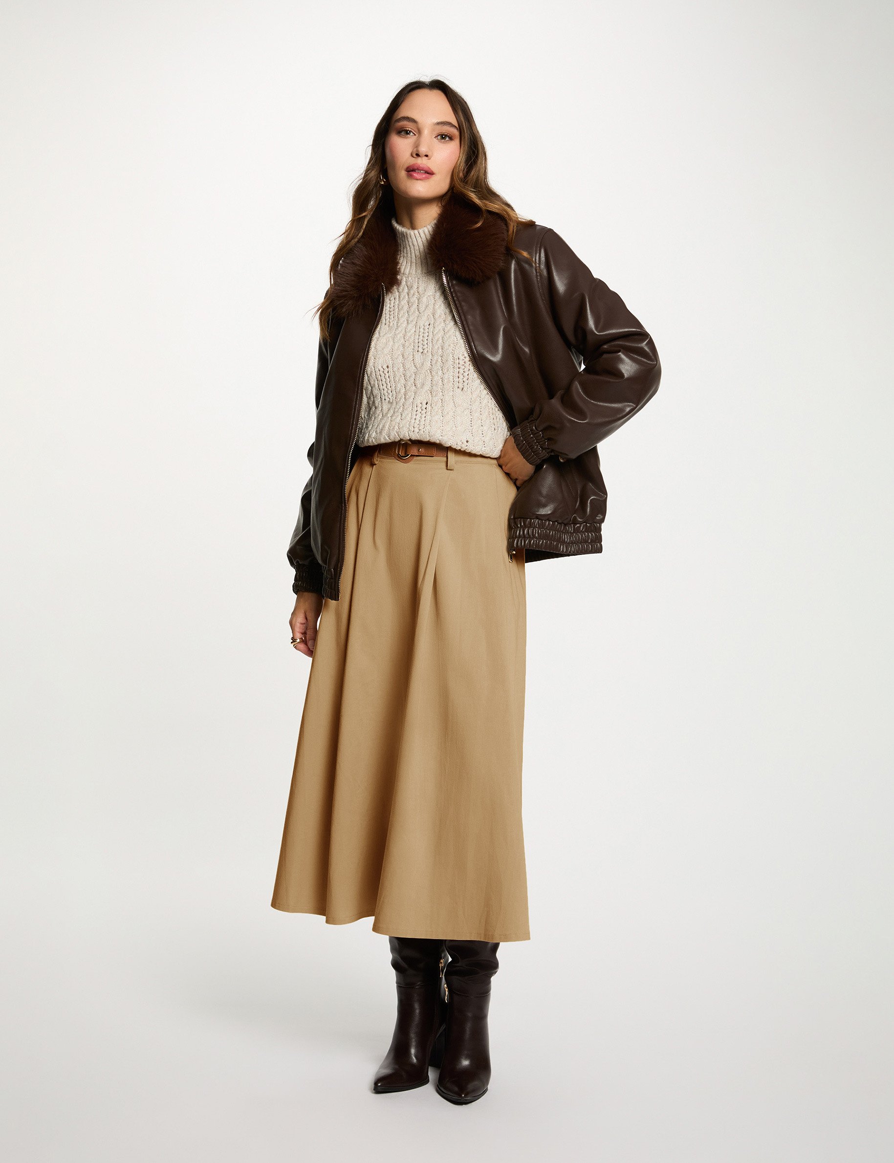 blouson court col fourrure marron fonce femme Blouson court col fourrure marron foncé femme