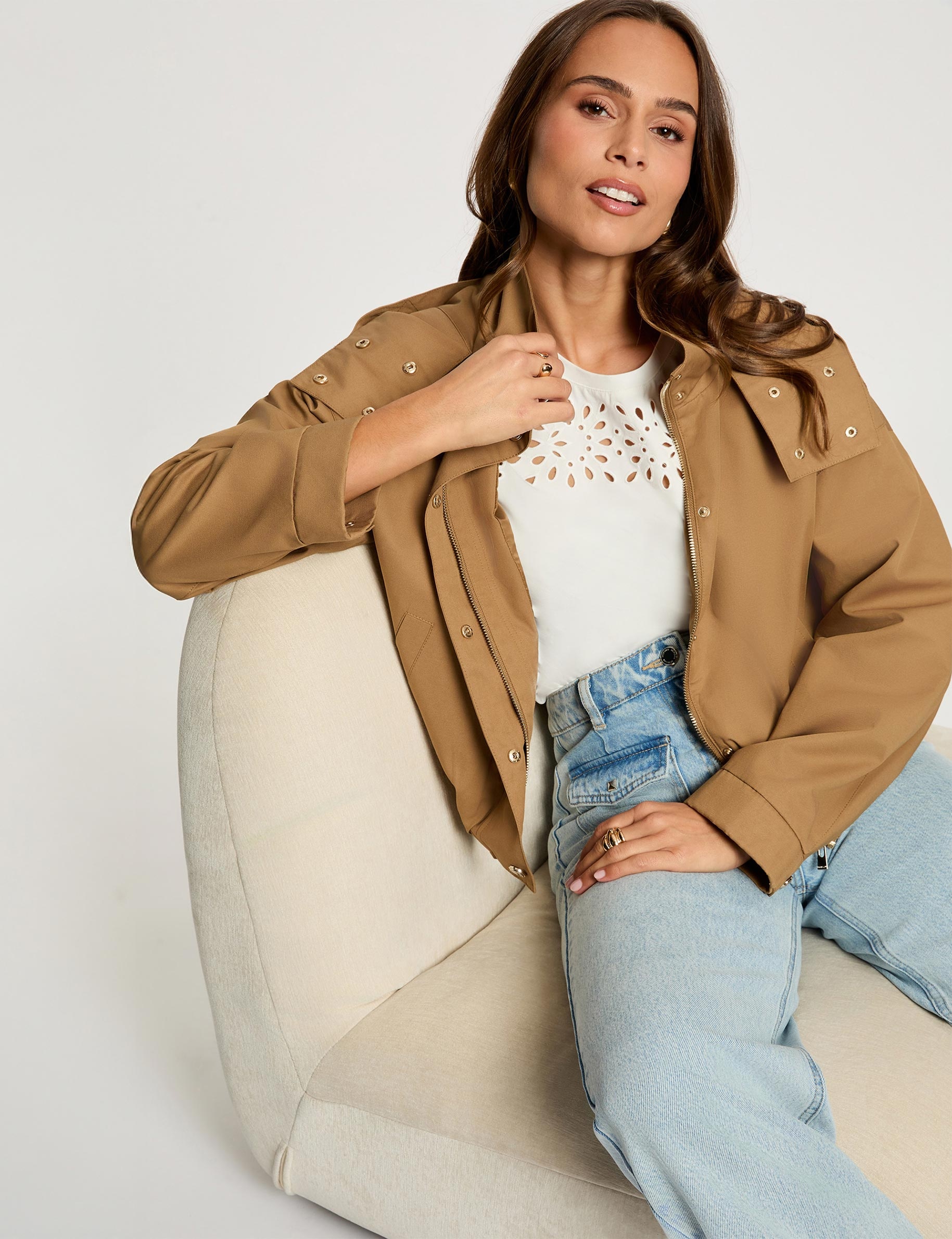 Kort jack met opstaande kraag camel vrouw