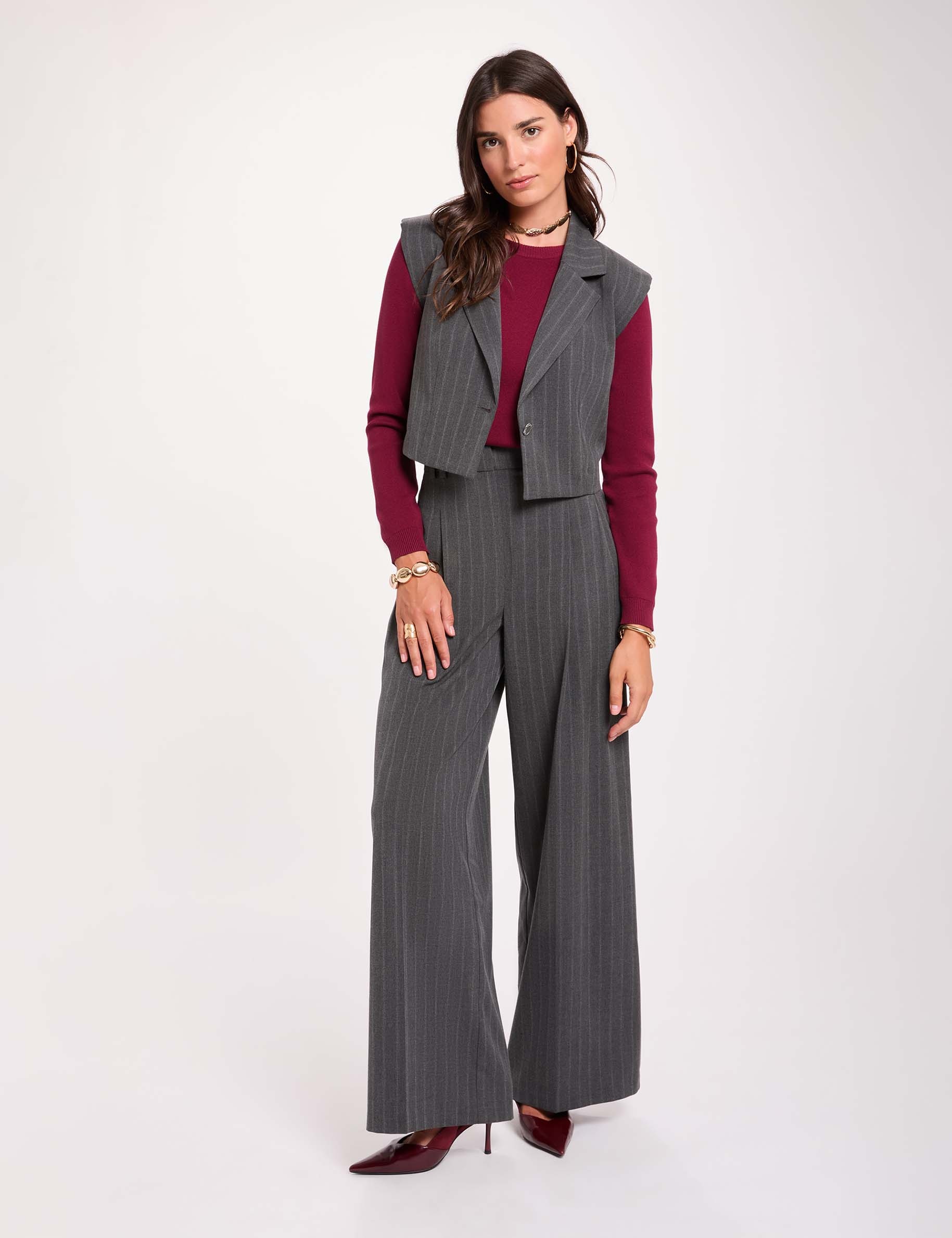 Gilet ray&eacute; sans manches denim gris fonce femme