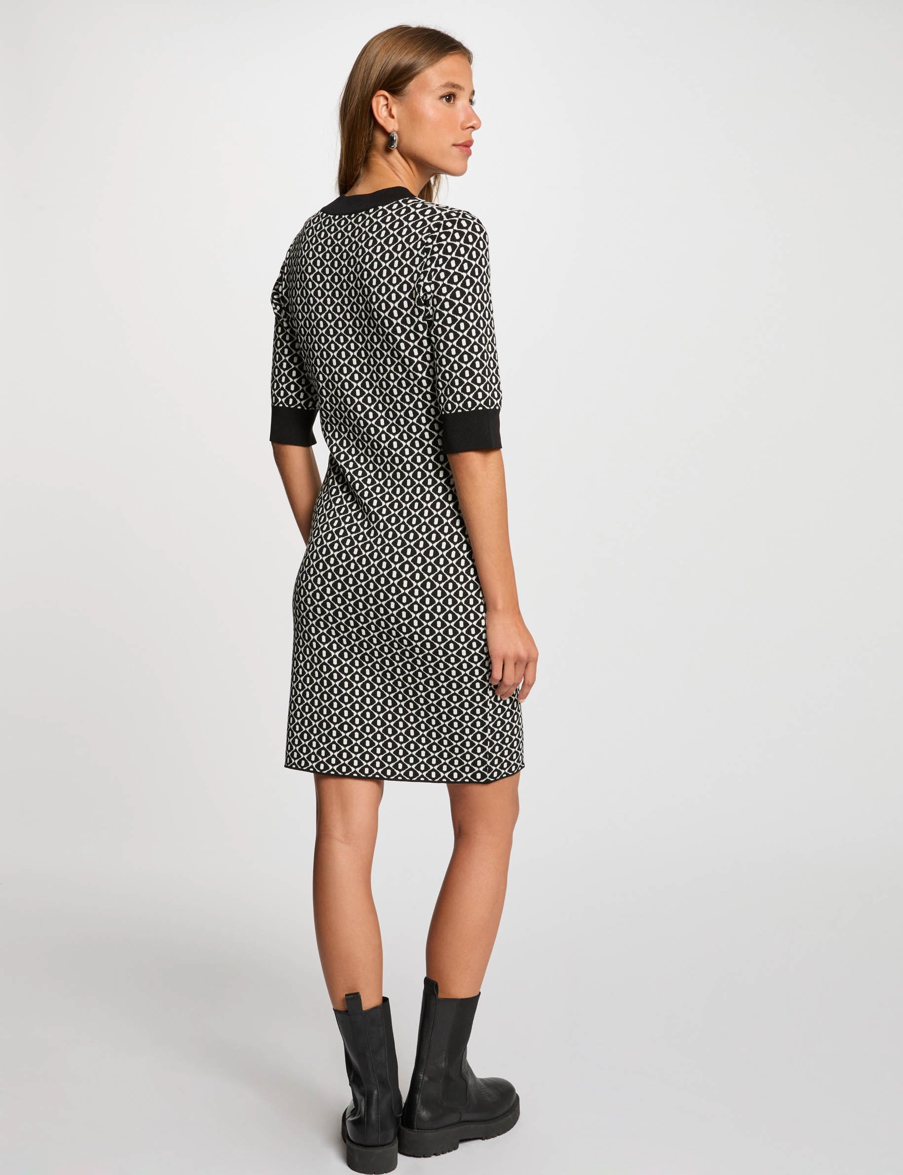 robe tricot ajustee imprimee noir femme Robe tricot ajustée imprimée noir femme
