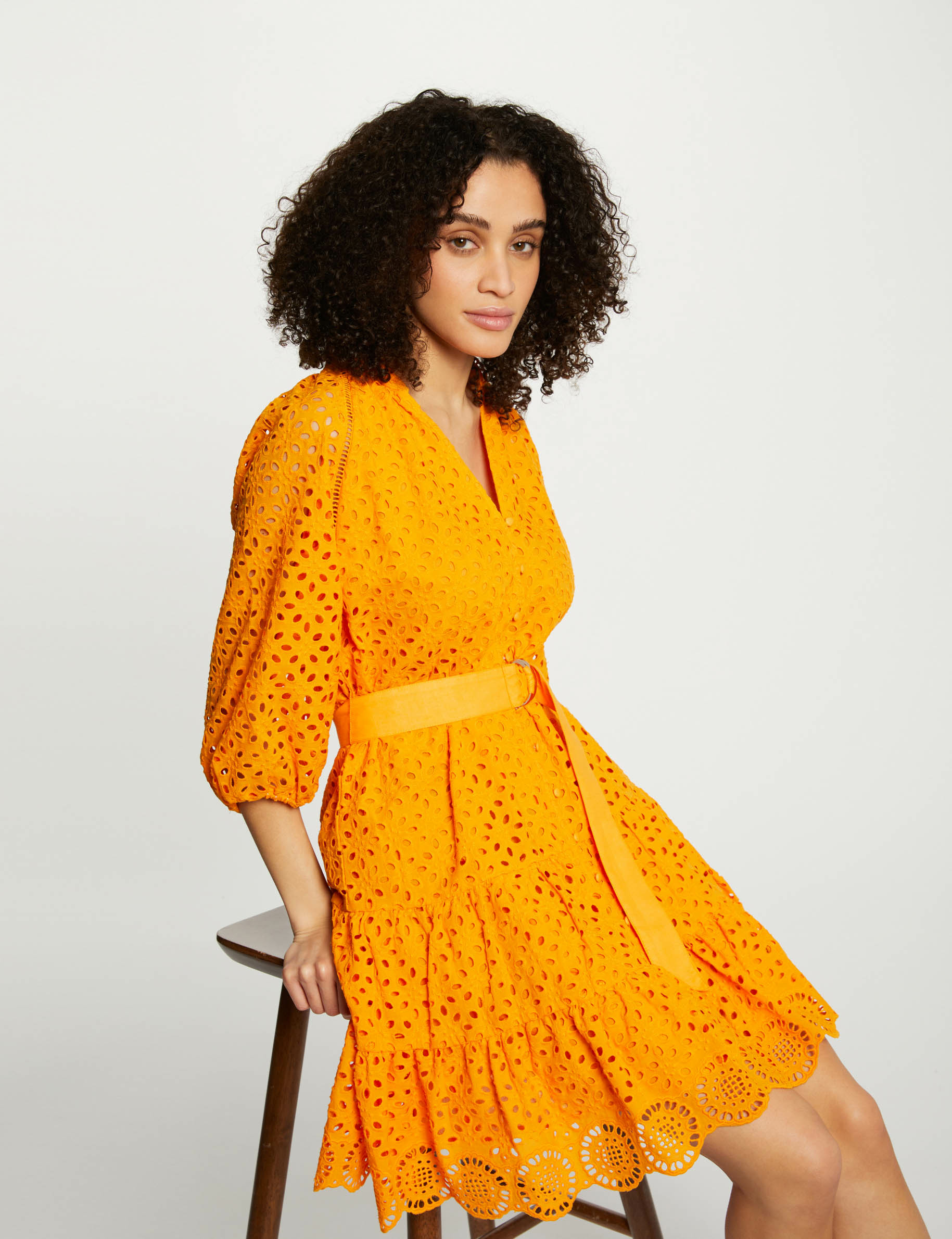 Robe courte trapèze brodée orange femme