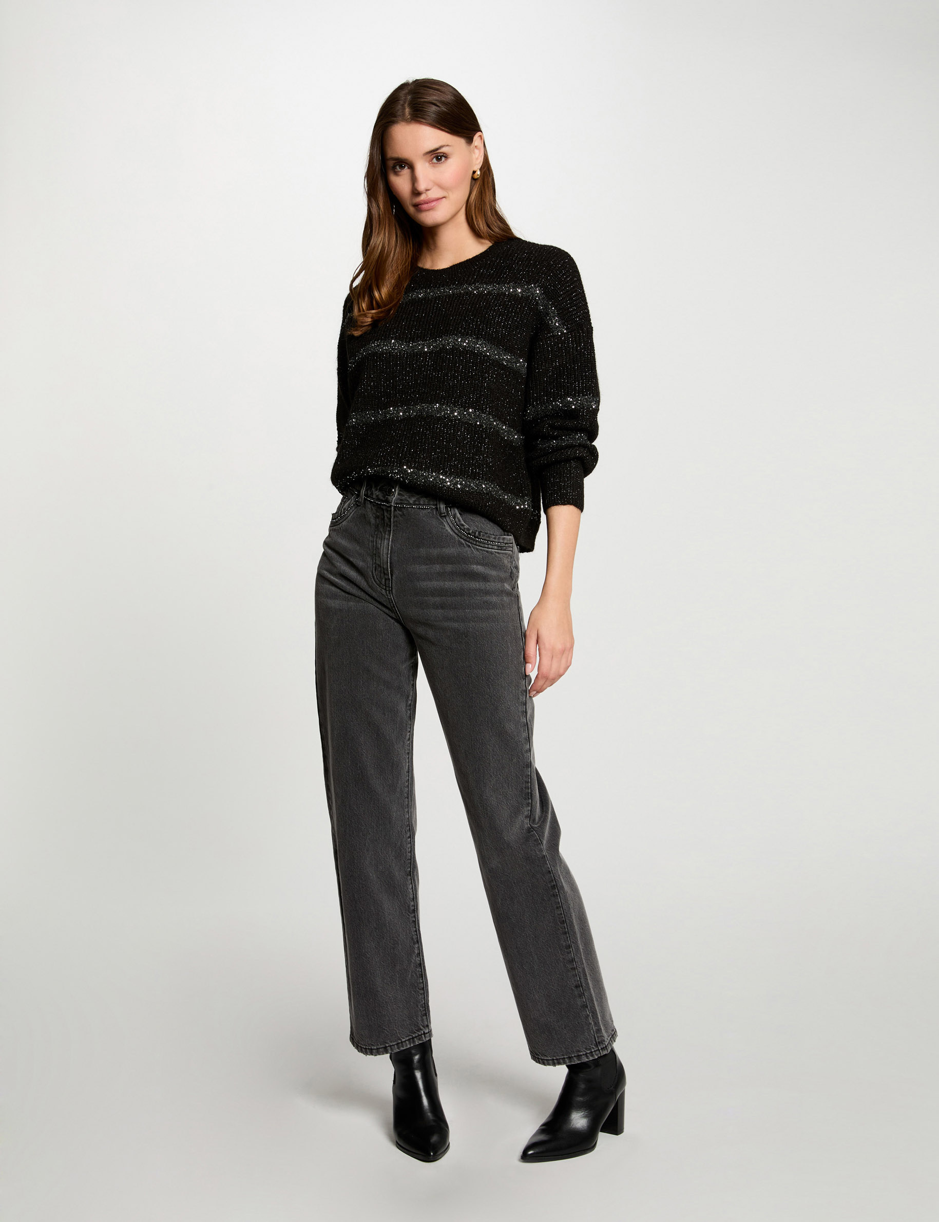pull col rond et sequins noir femme Pull col rond et sequins noir femme