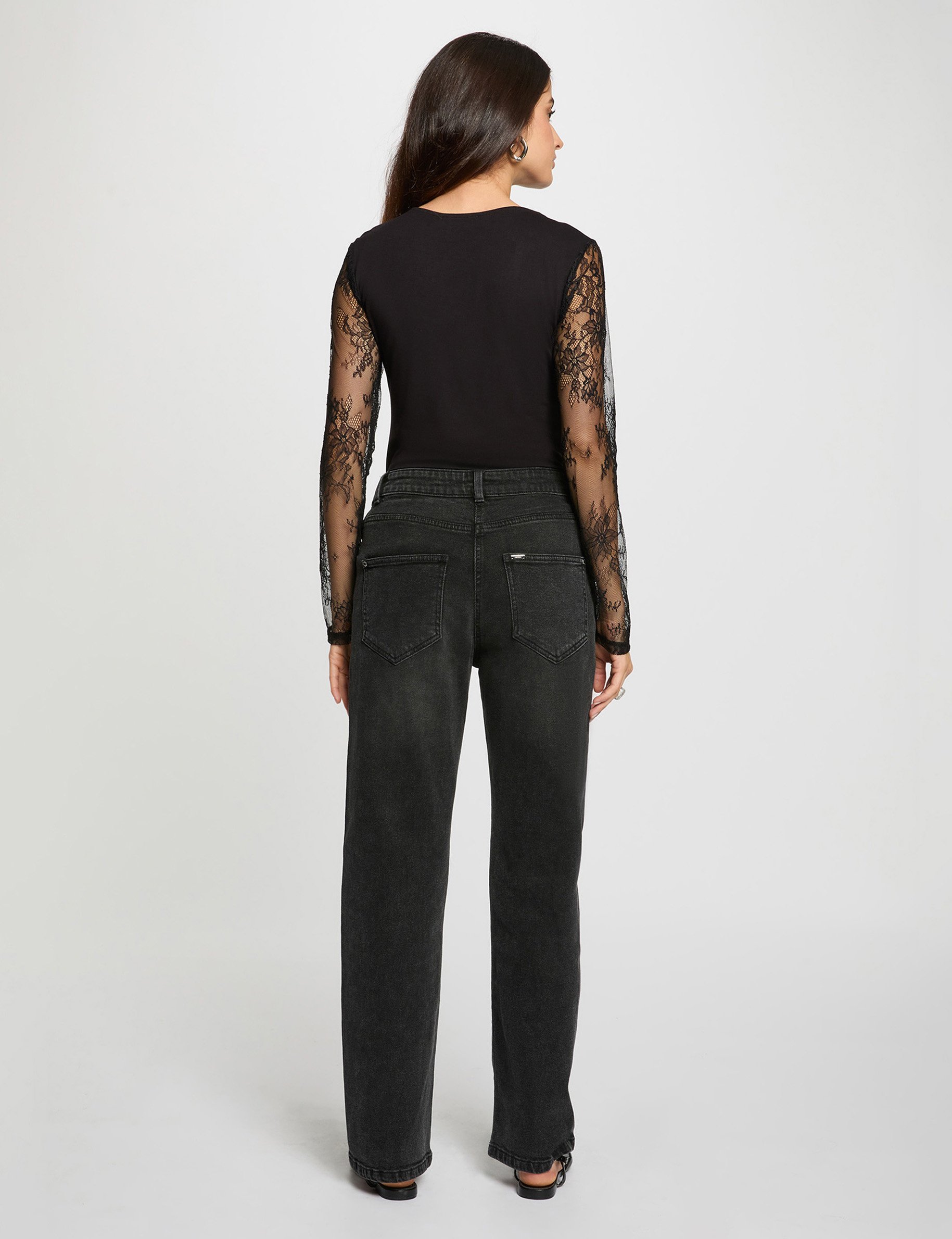 T-shirt dentelle col v noir femme