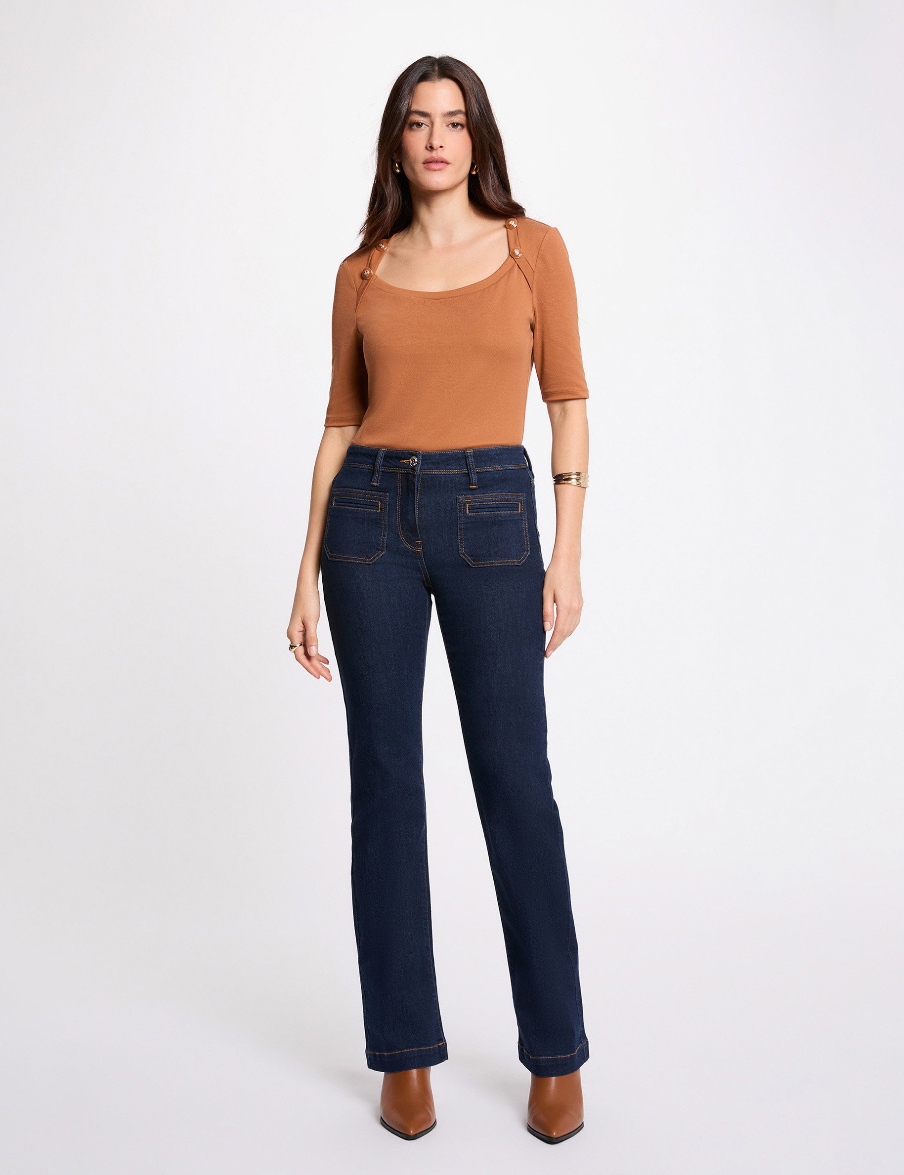 T-shirt cintr&eacute; encolure bateau camel femme