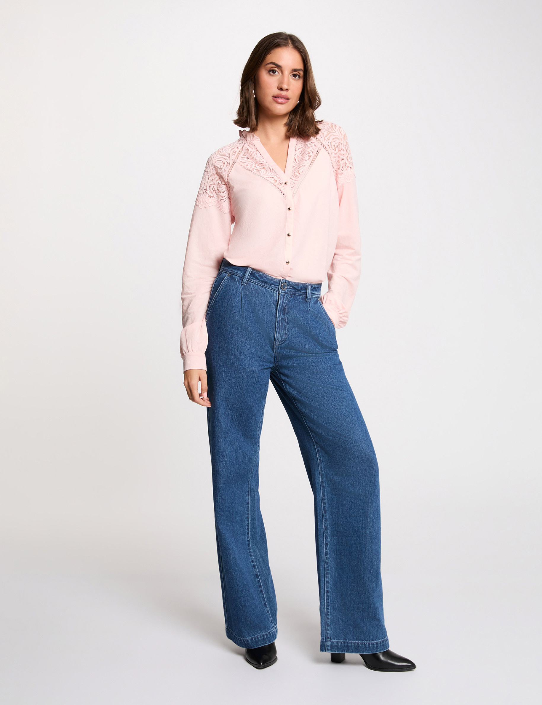 T-shirt dentelle col v rose clair femme