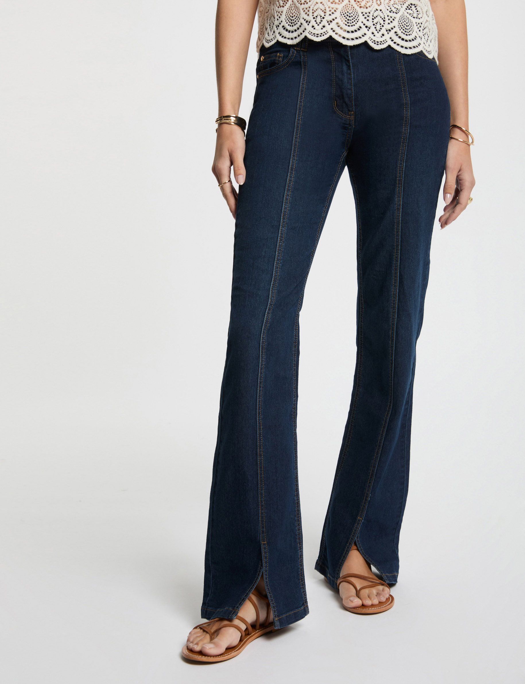 bootcut jeans met splitten ruw denim vrouw Bootcut jeans met splitten ruw denim vrouw