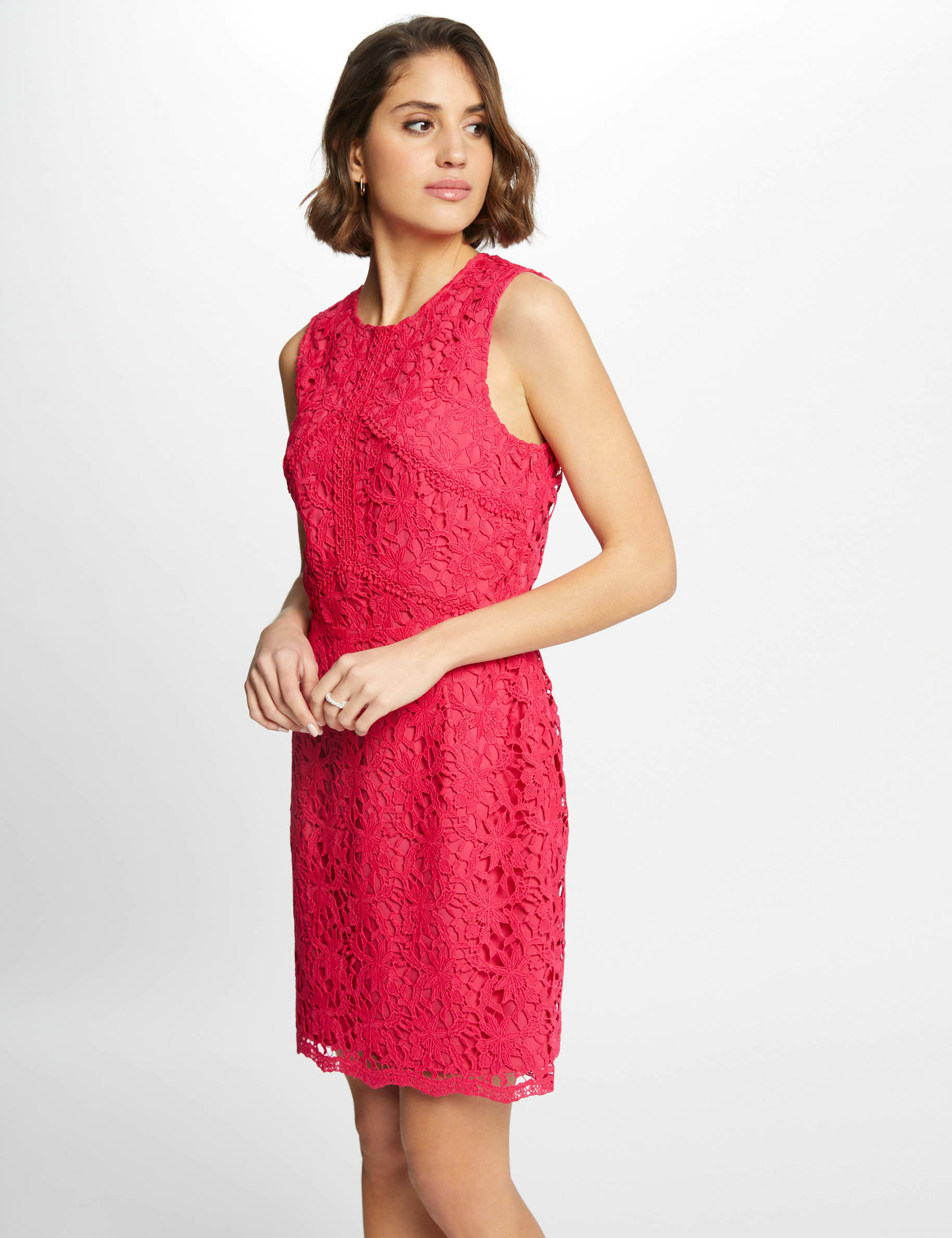 Robe courte droite dentelle framboise femme