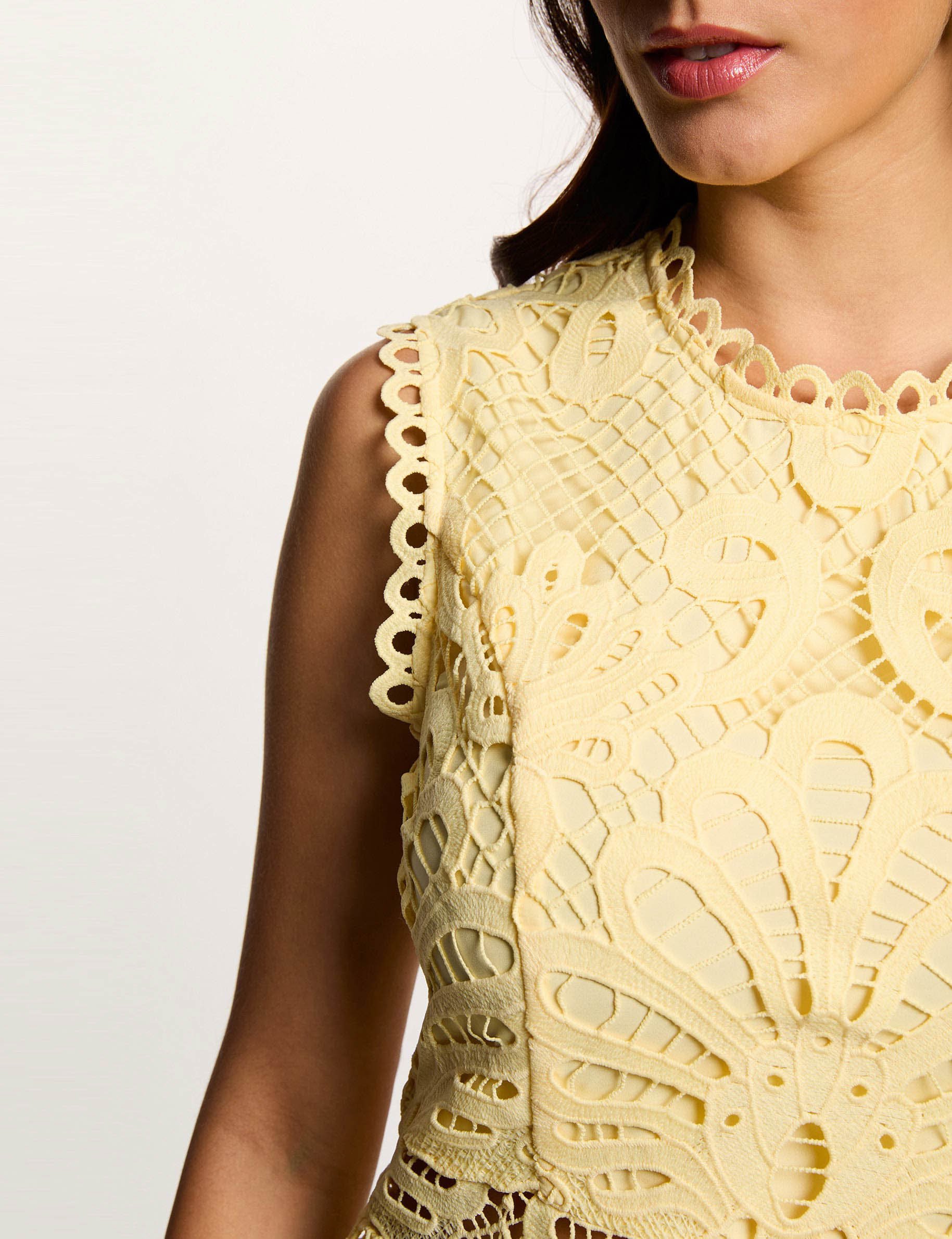 Korte kanten trapeze jurk lichtgeel vrouw