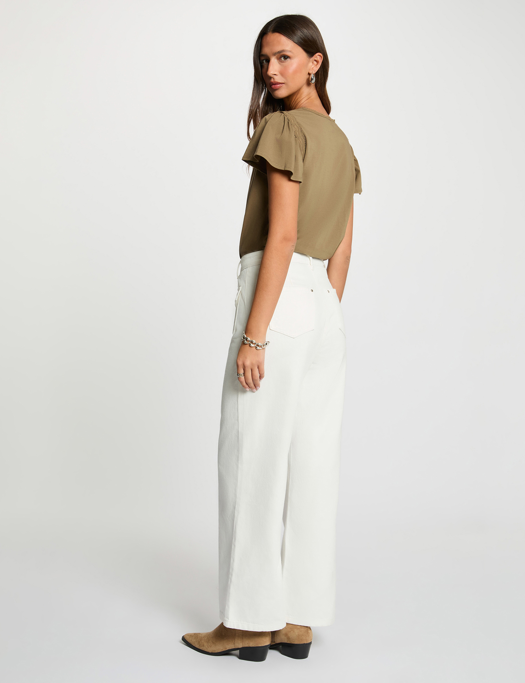 T-shirt col v volants vert kaki femme