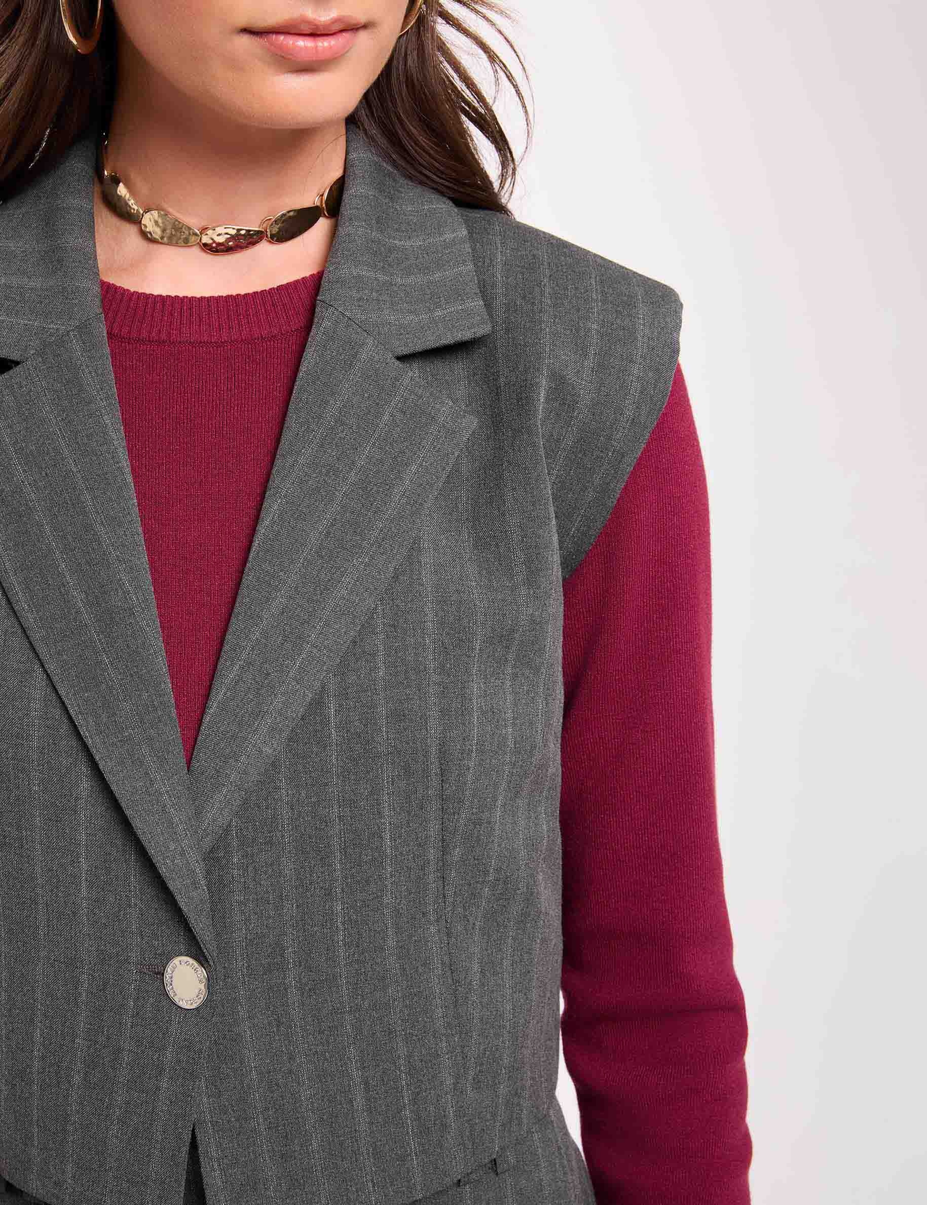 Gilet ray&eacute; sans manches denim gris fonce femme
