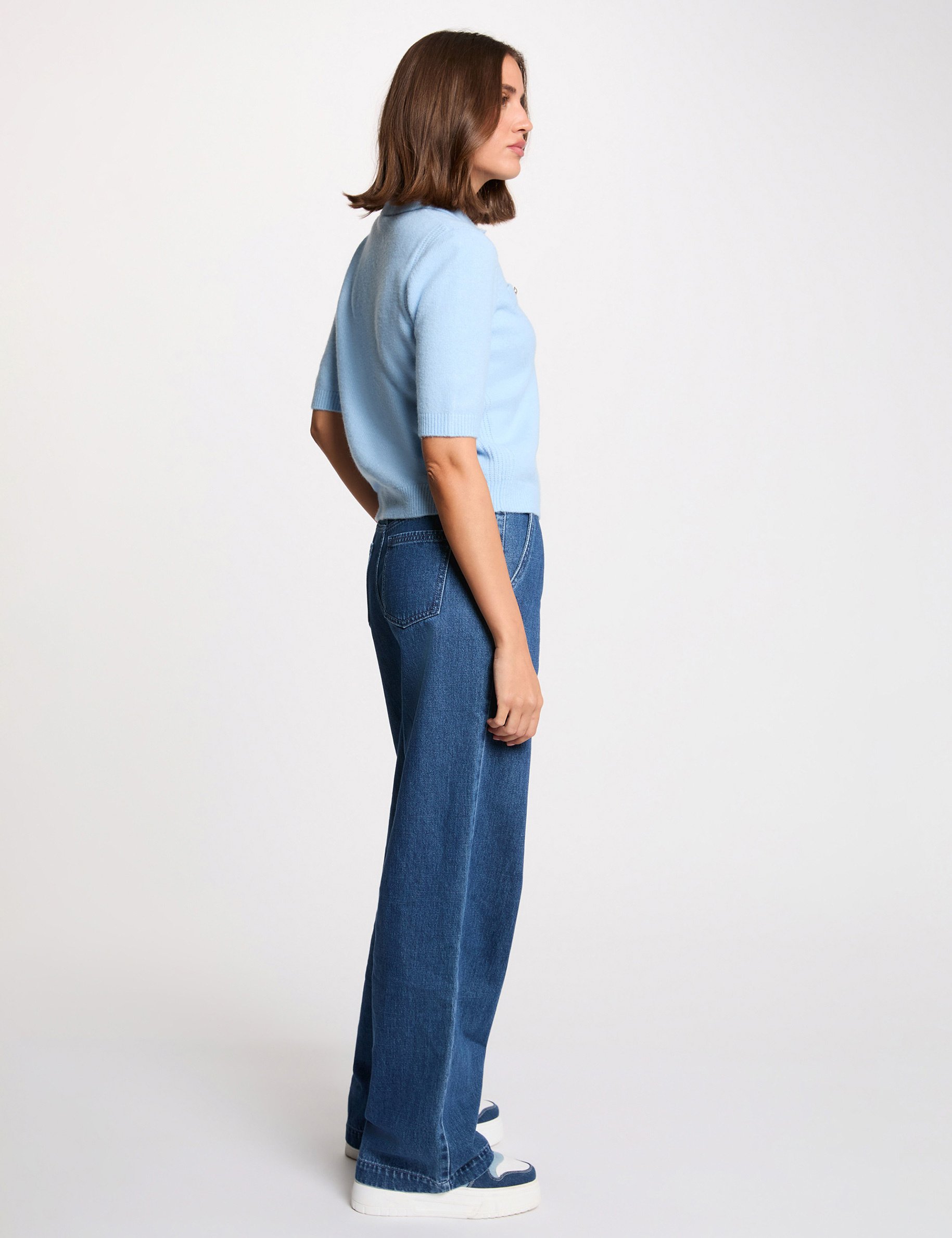 Pull ajust&eacute; col &agrave; revers bleu clair femme