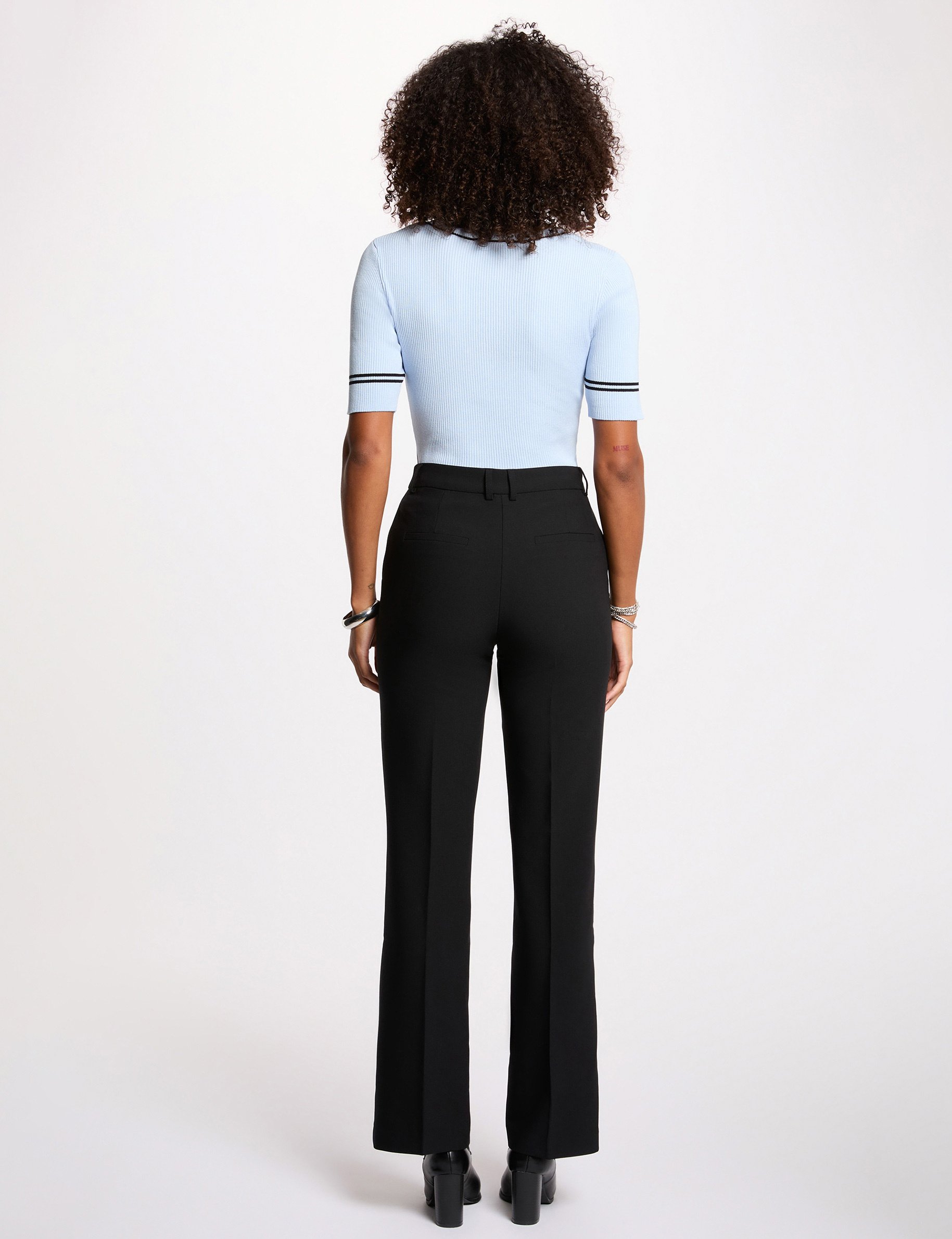 Getailleerde V-hals trui hemelsblauw vrouw