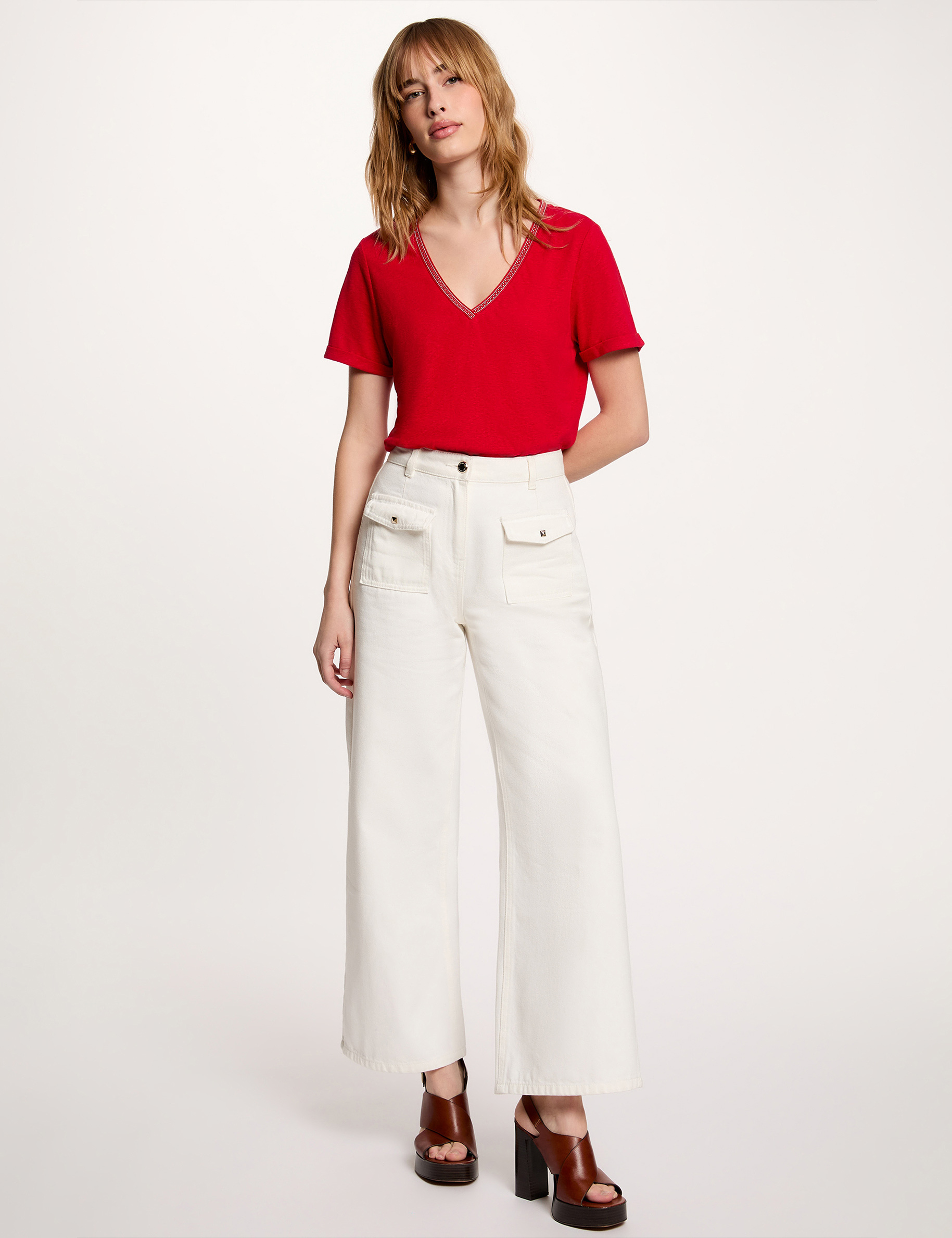 T-shirt met parels en V-hals rood vrouw