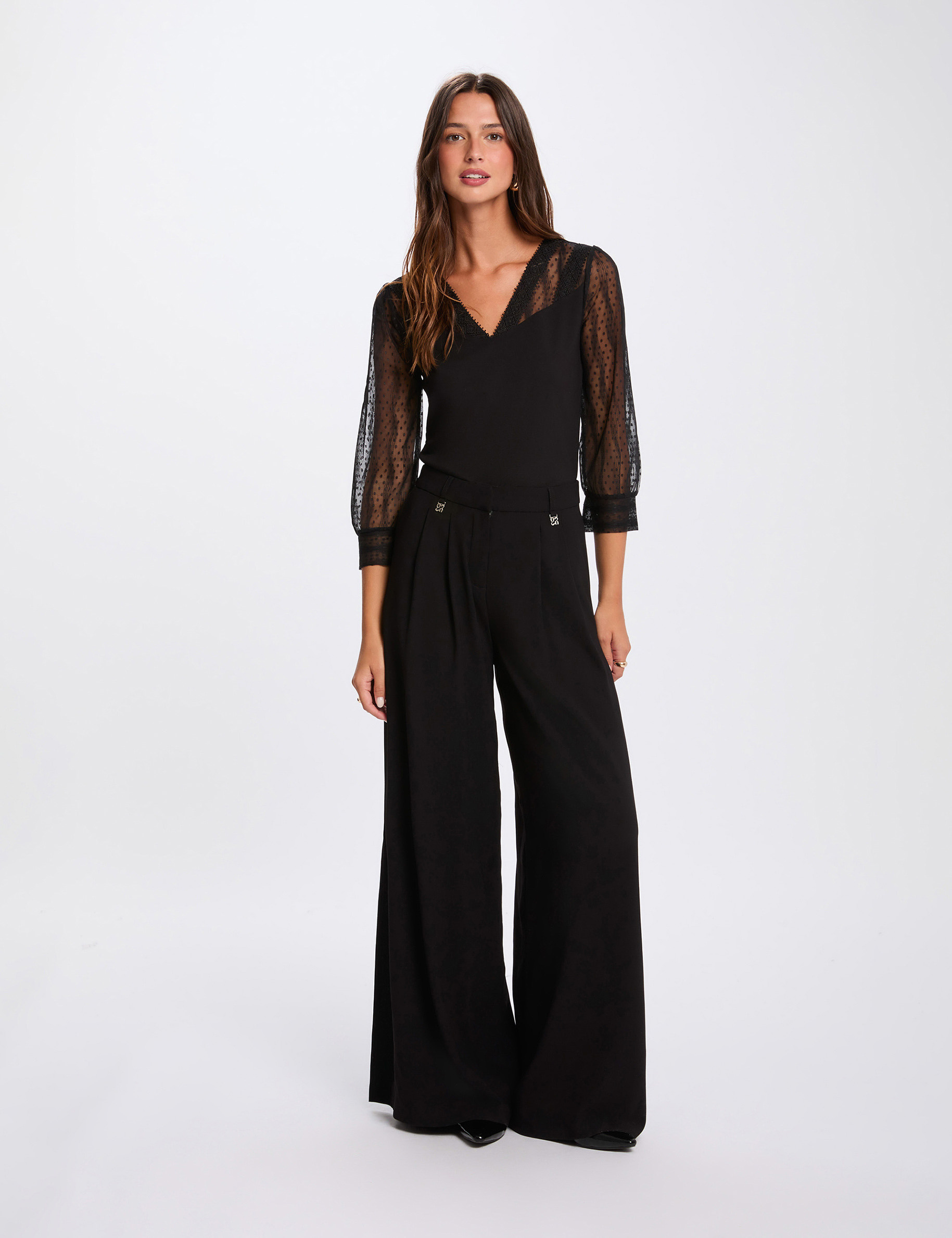 T-shirt dentelle col v noir femme