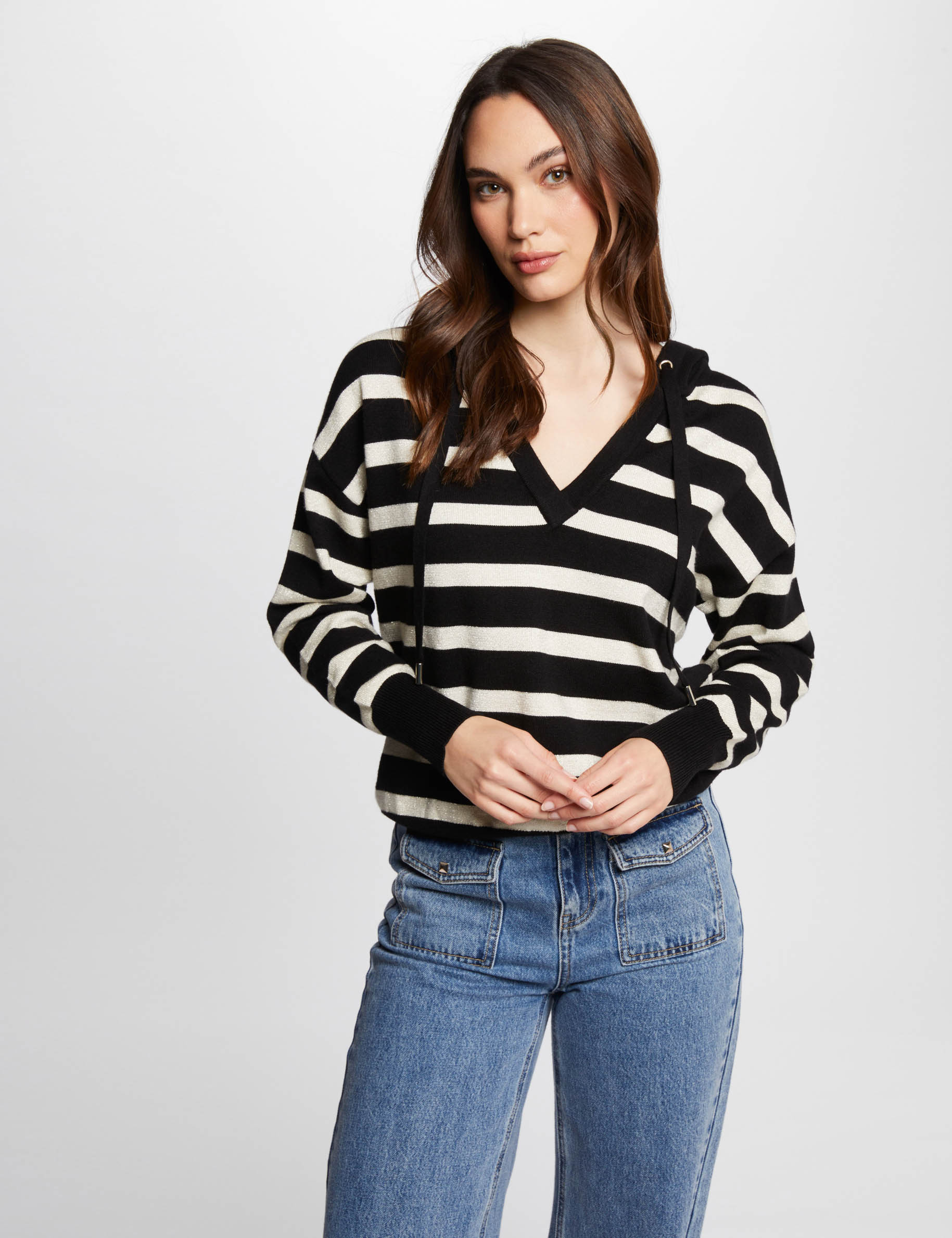 pull col en v a capuche noir femme Pull col en V à capuche noir femme