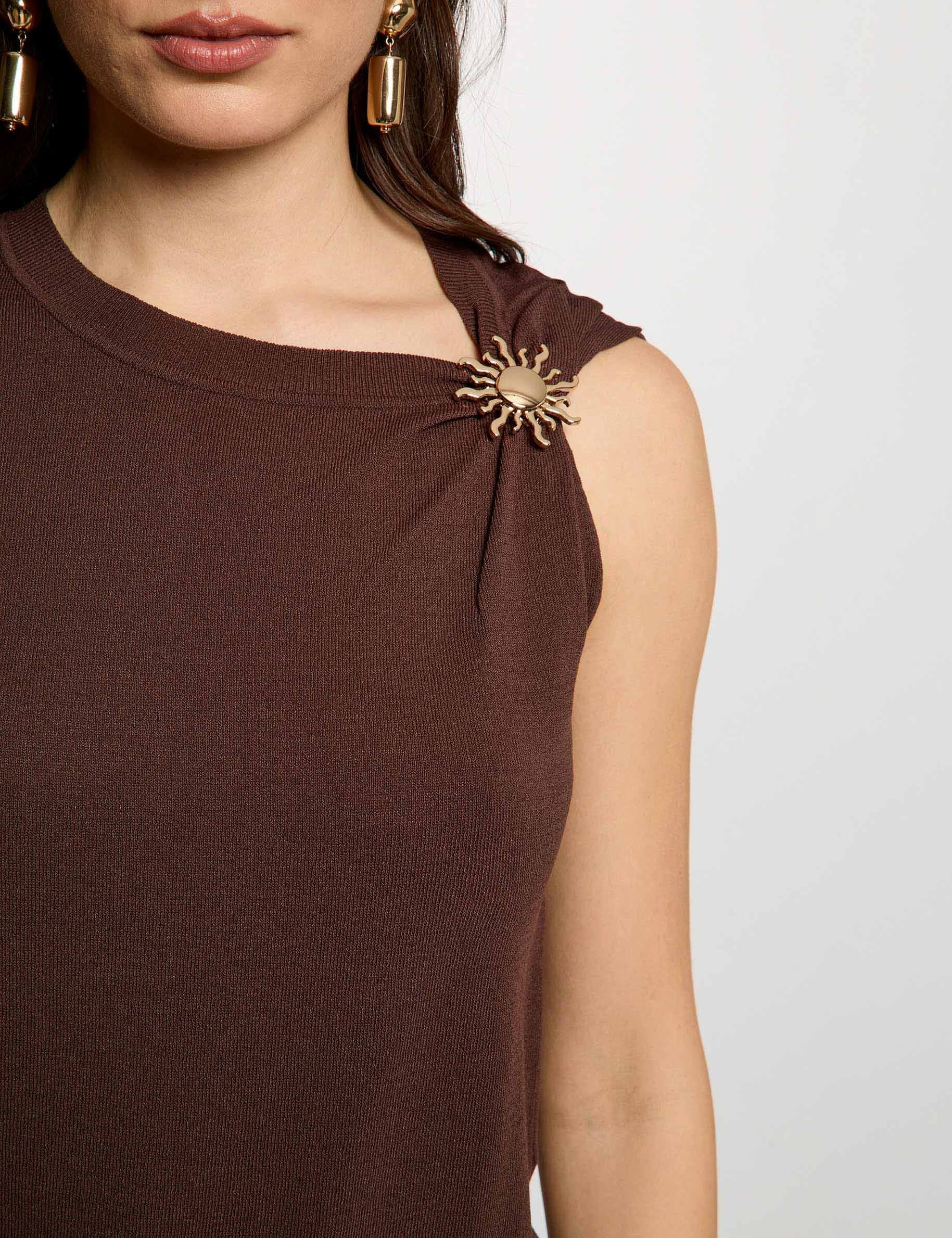 Asymmetrische mouwloze top donker bruin vrouw