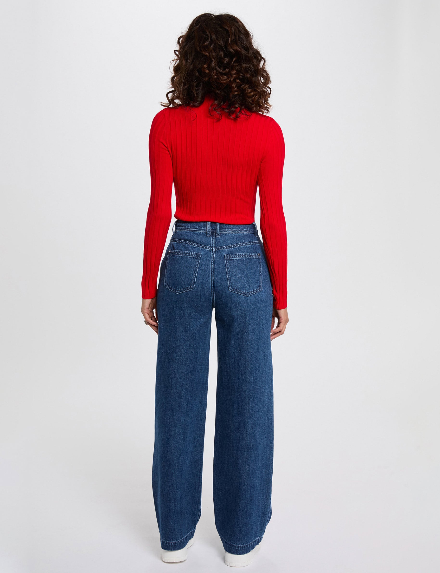 Pull cintr&eacute; col montant rouge femme