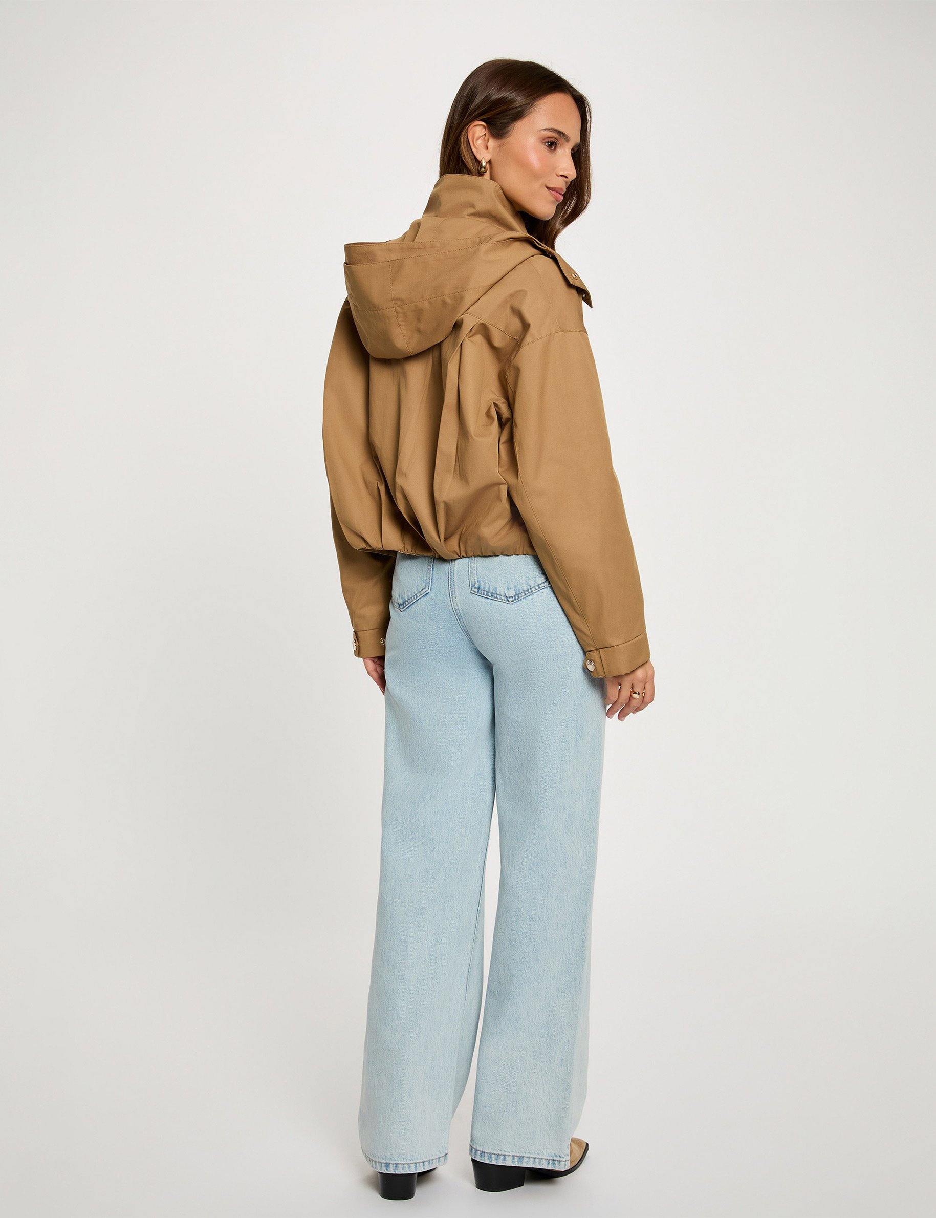 Blouson court col montant camel femme