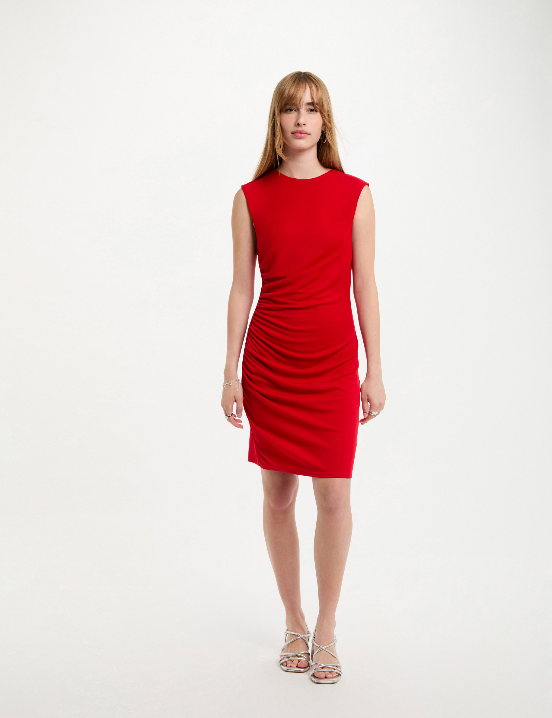 robe courte ajustee drapee rouge femme Robe courte ajustée drapée rouge femme