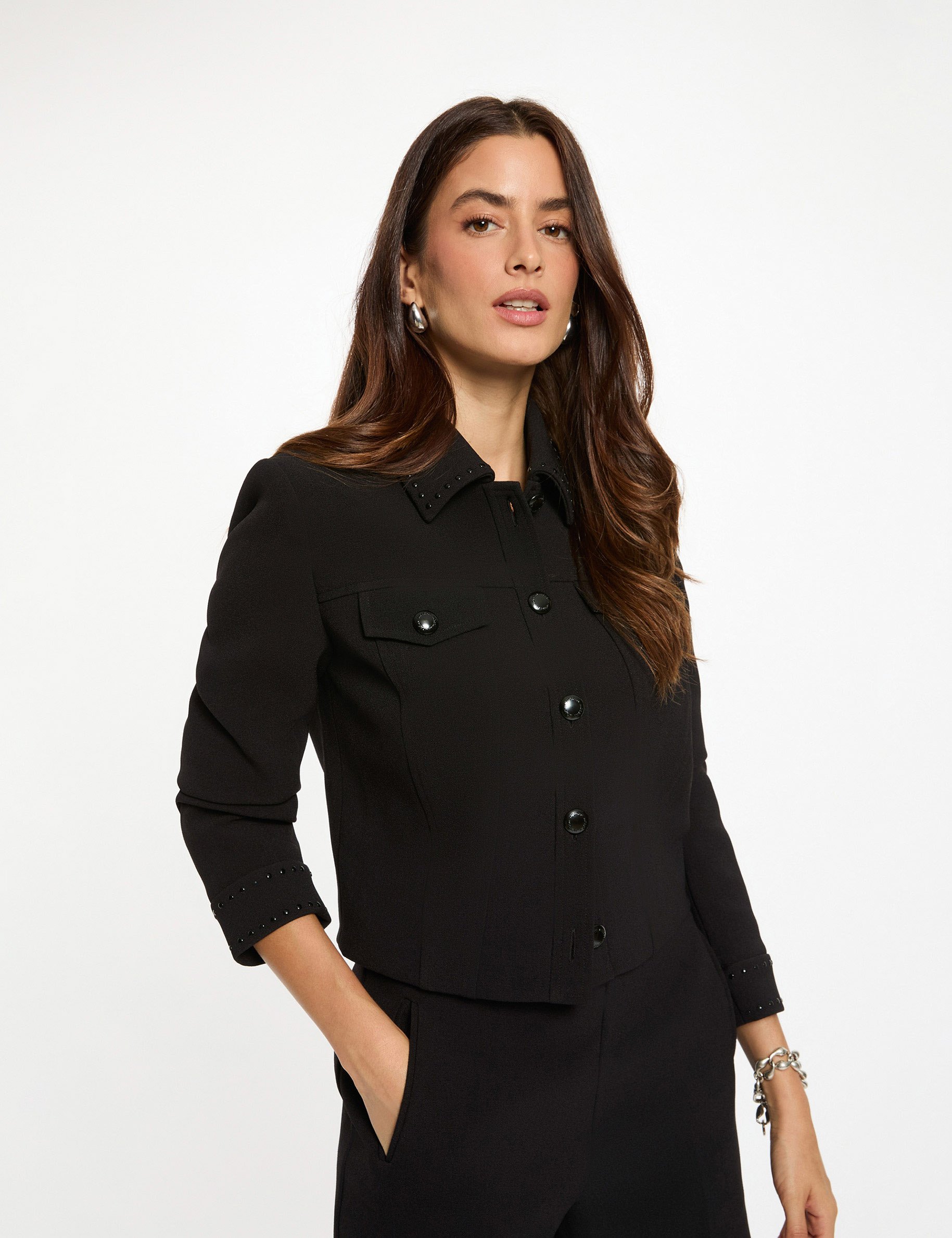 veste courte cloutee noir femme Veste courte cloutée noir femme