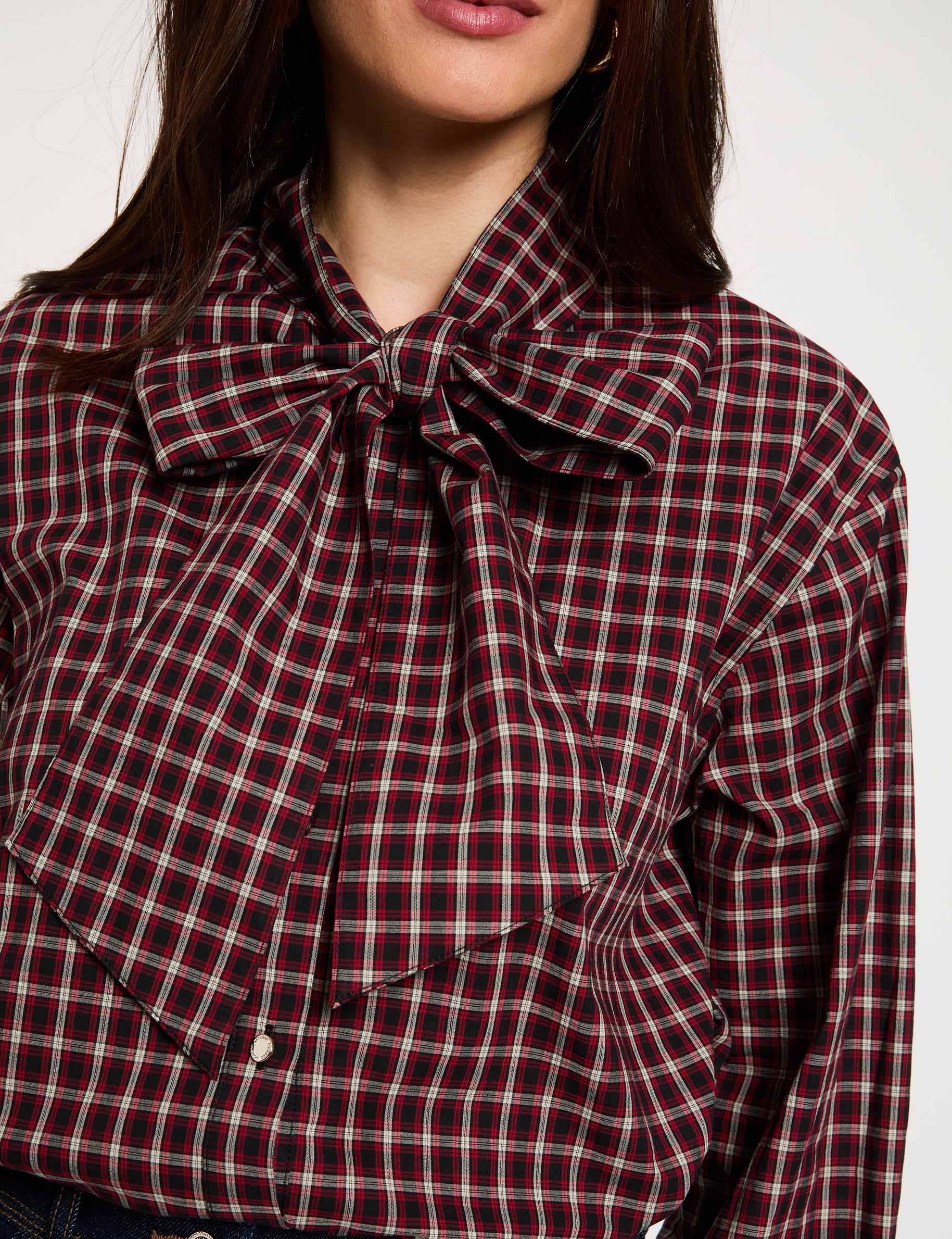 Blouse met lavalli&egrave;rekraag meerkleurig vrouw